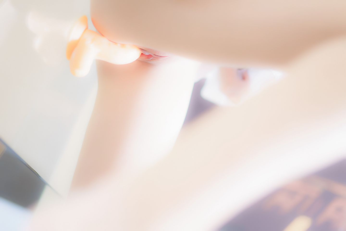 098
