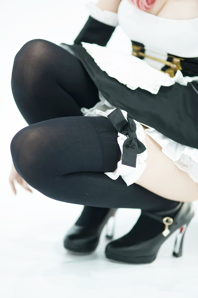 TamamonoMae-Maid-Cosplay-by-Elye-11