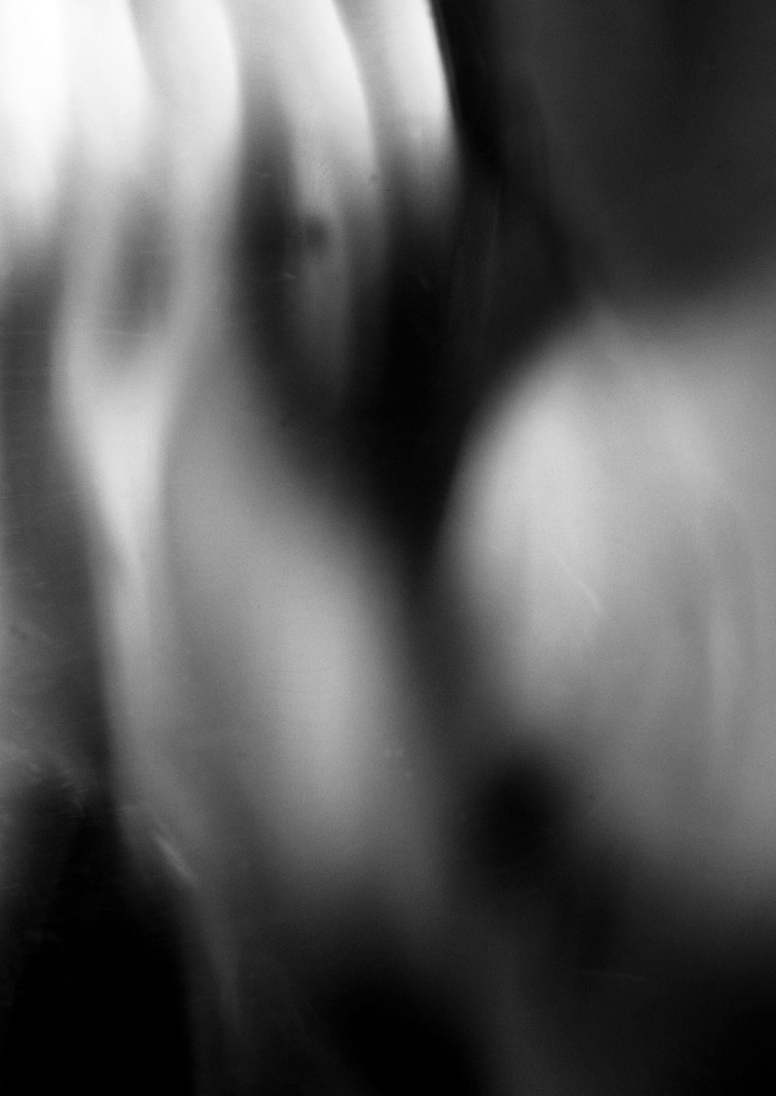 048