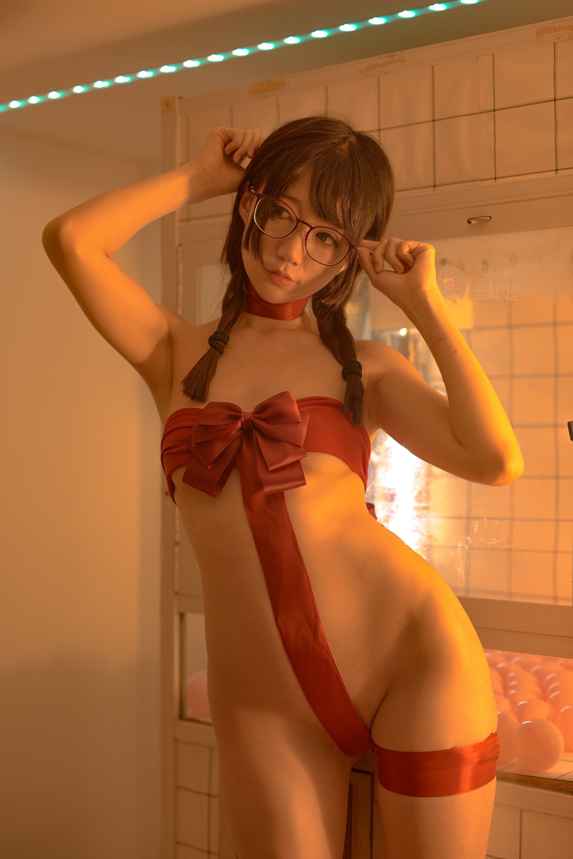 048