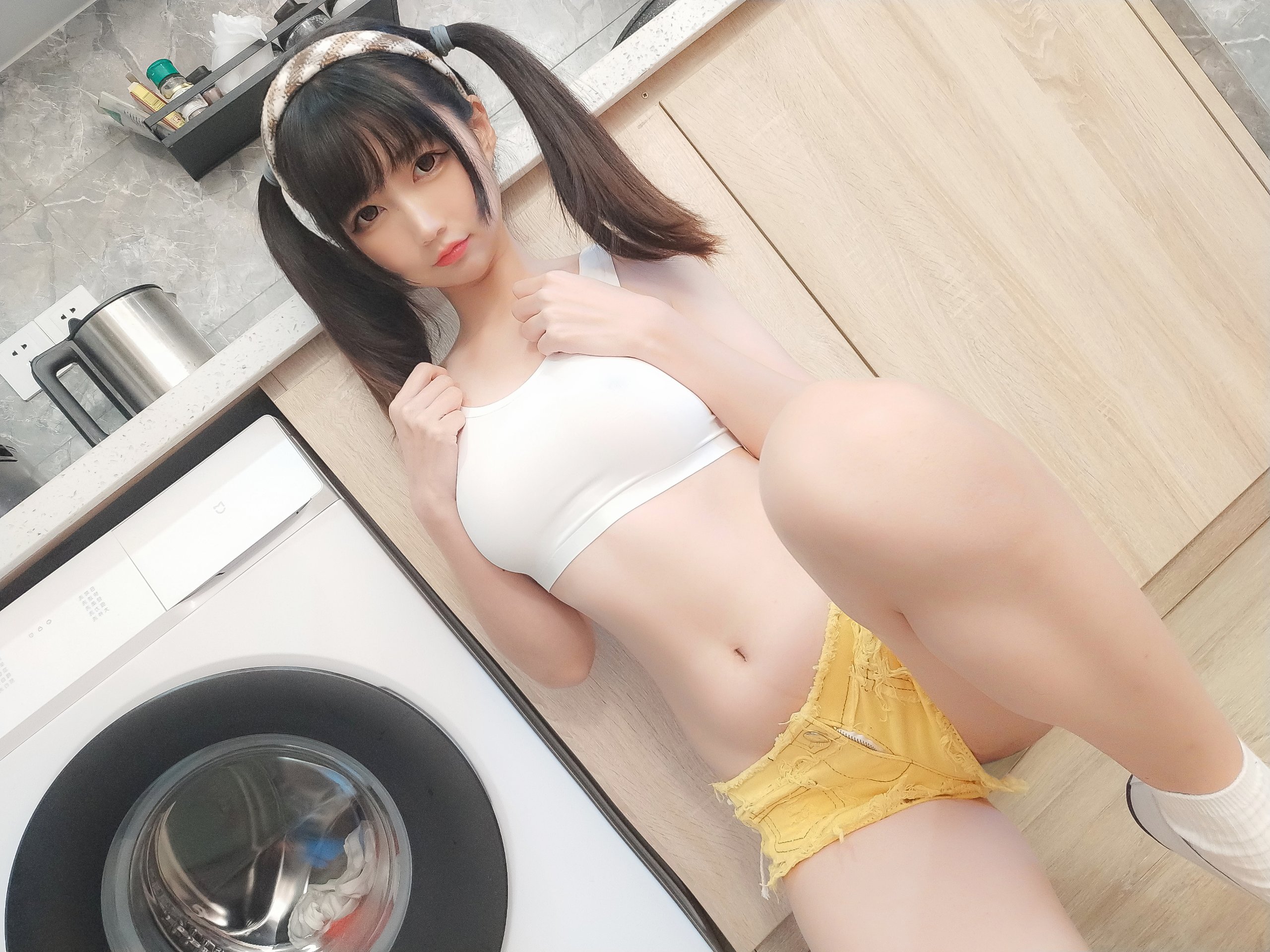 06