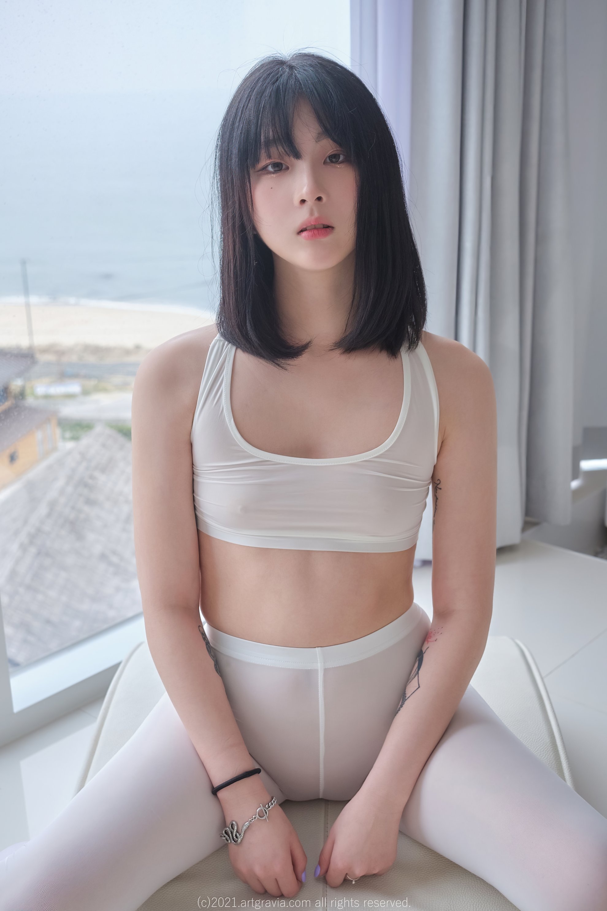 032