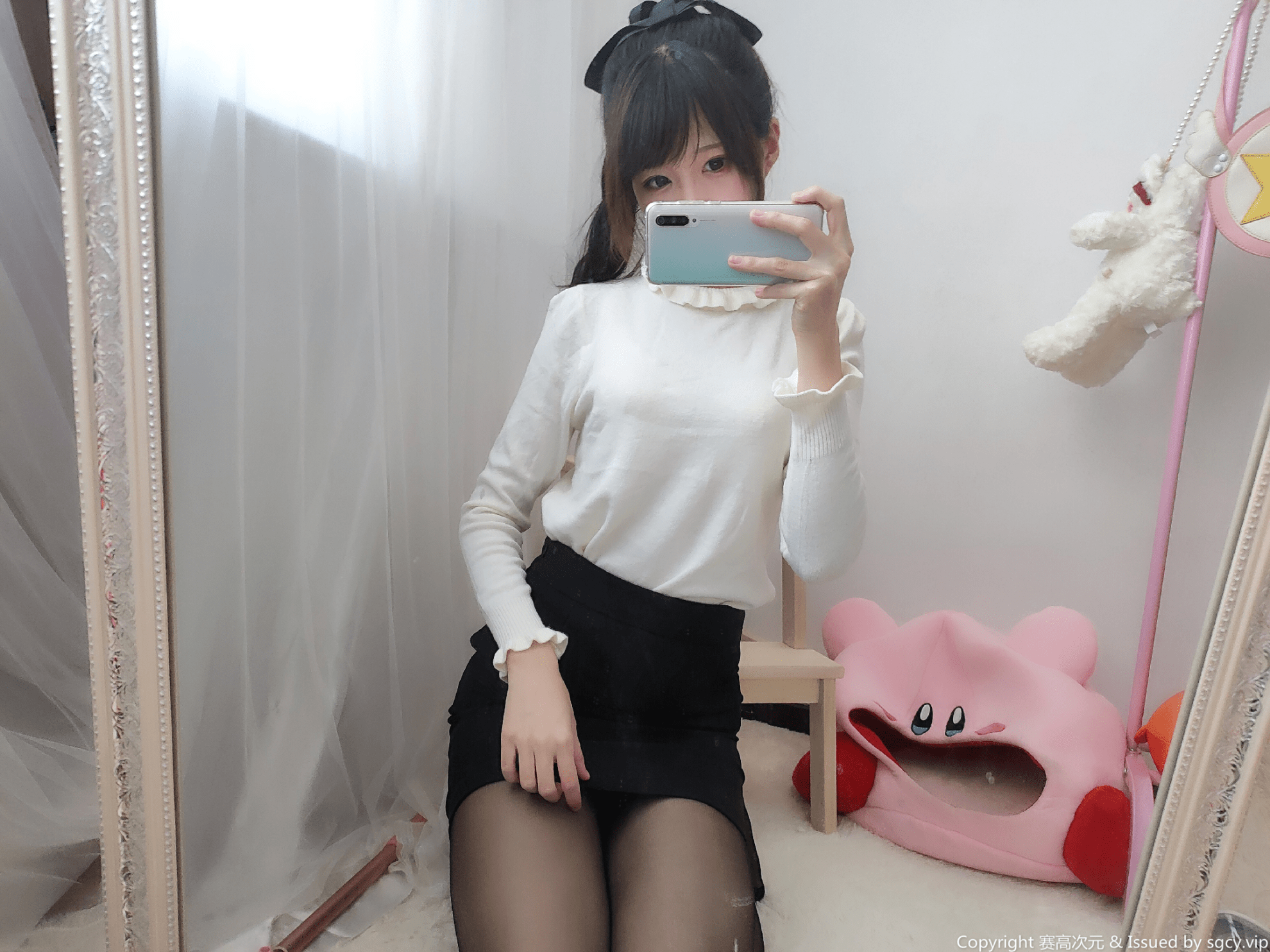 (02)