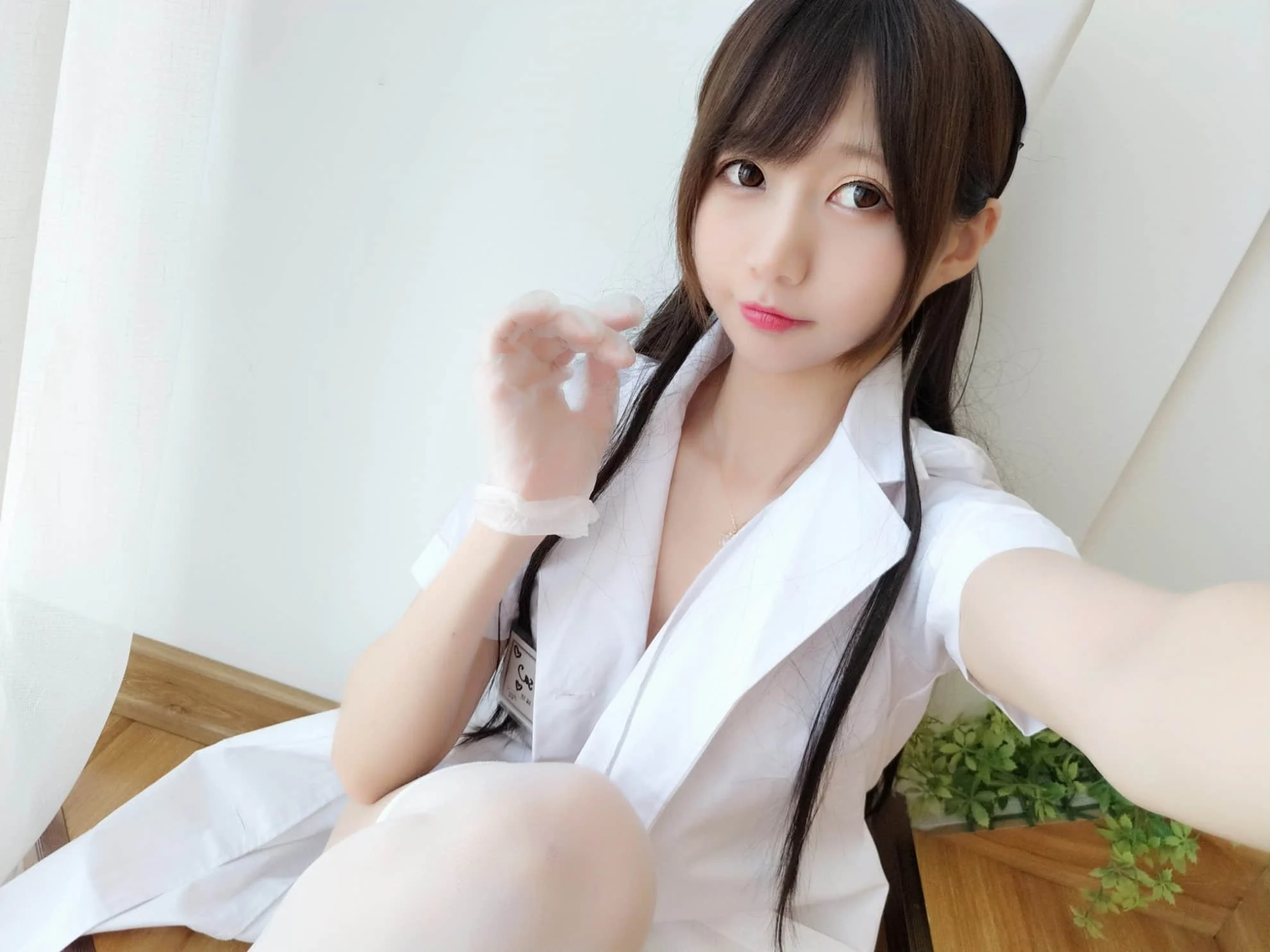 (39)
