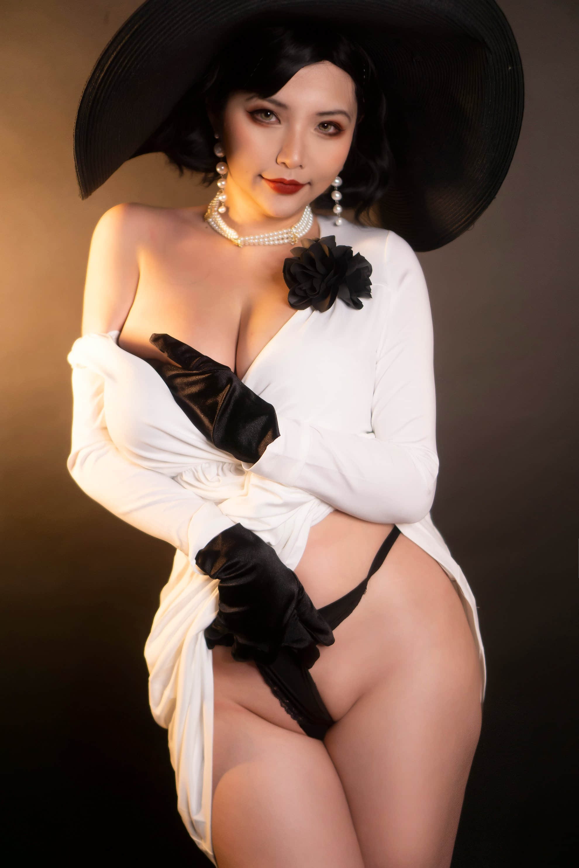 Hana Bunny - Lady Dimitrescu (4)