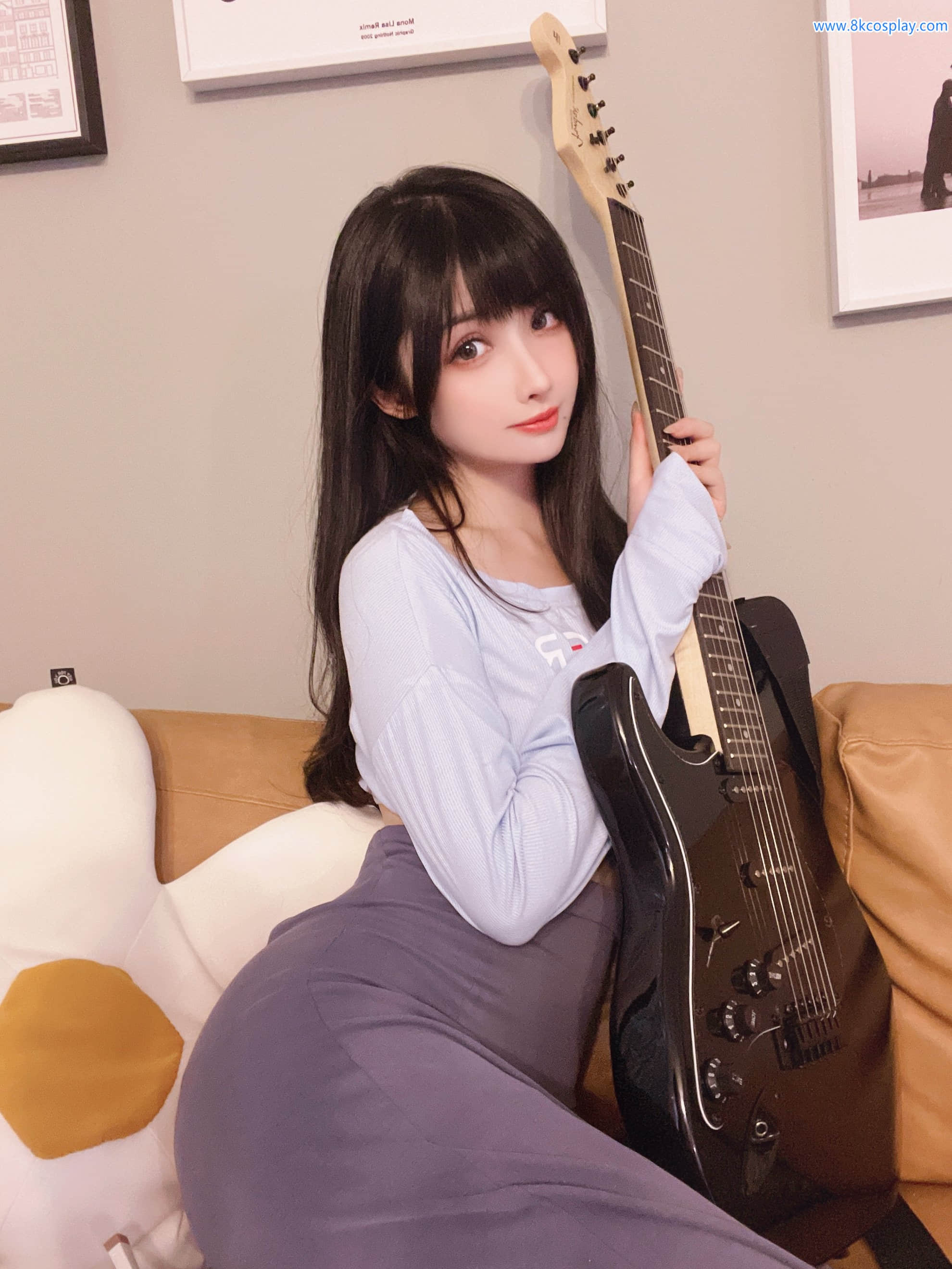 042