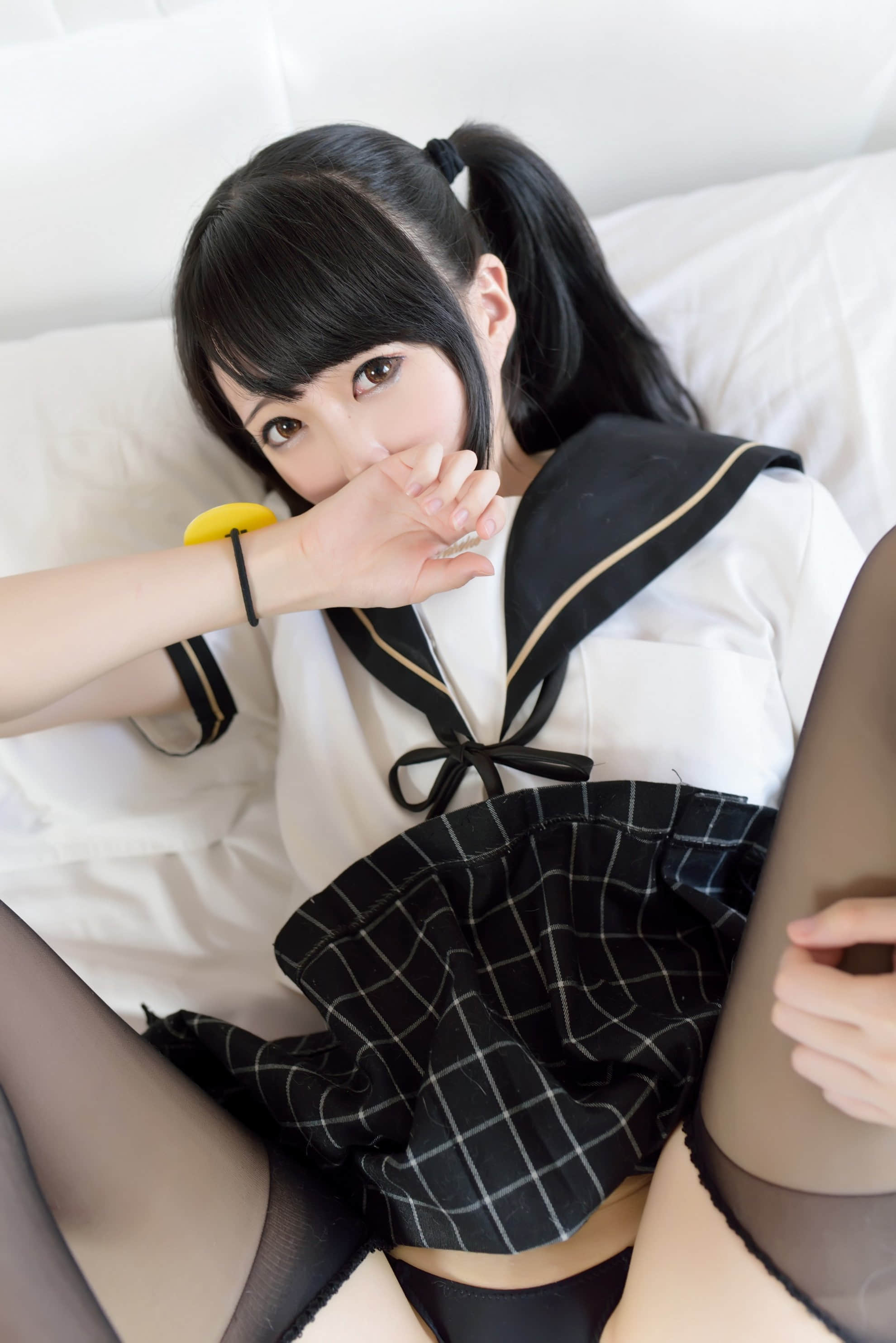 (03)