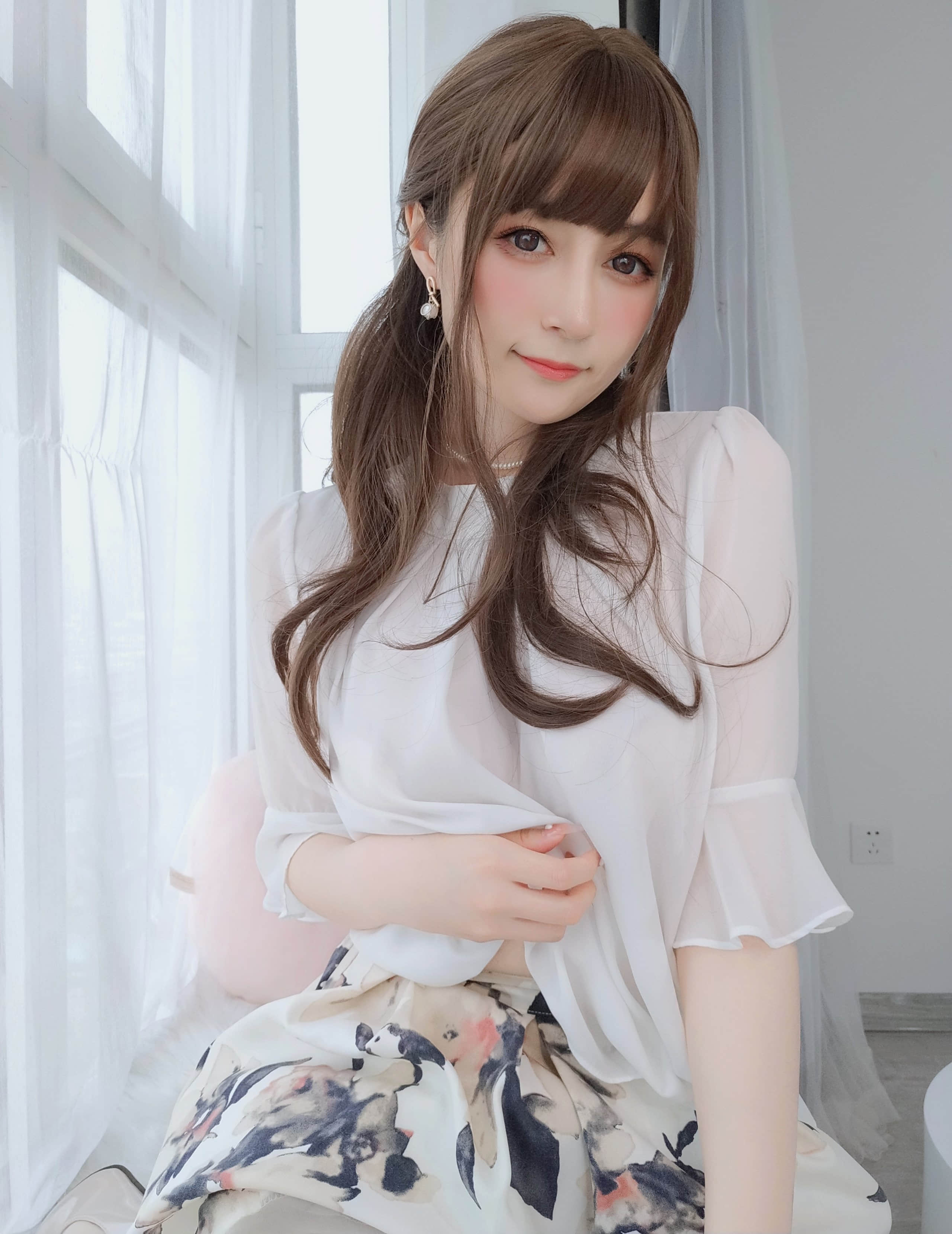 042