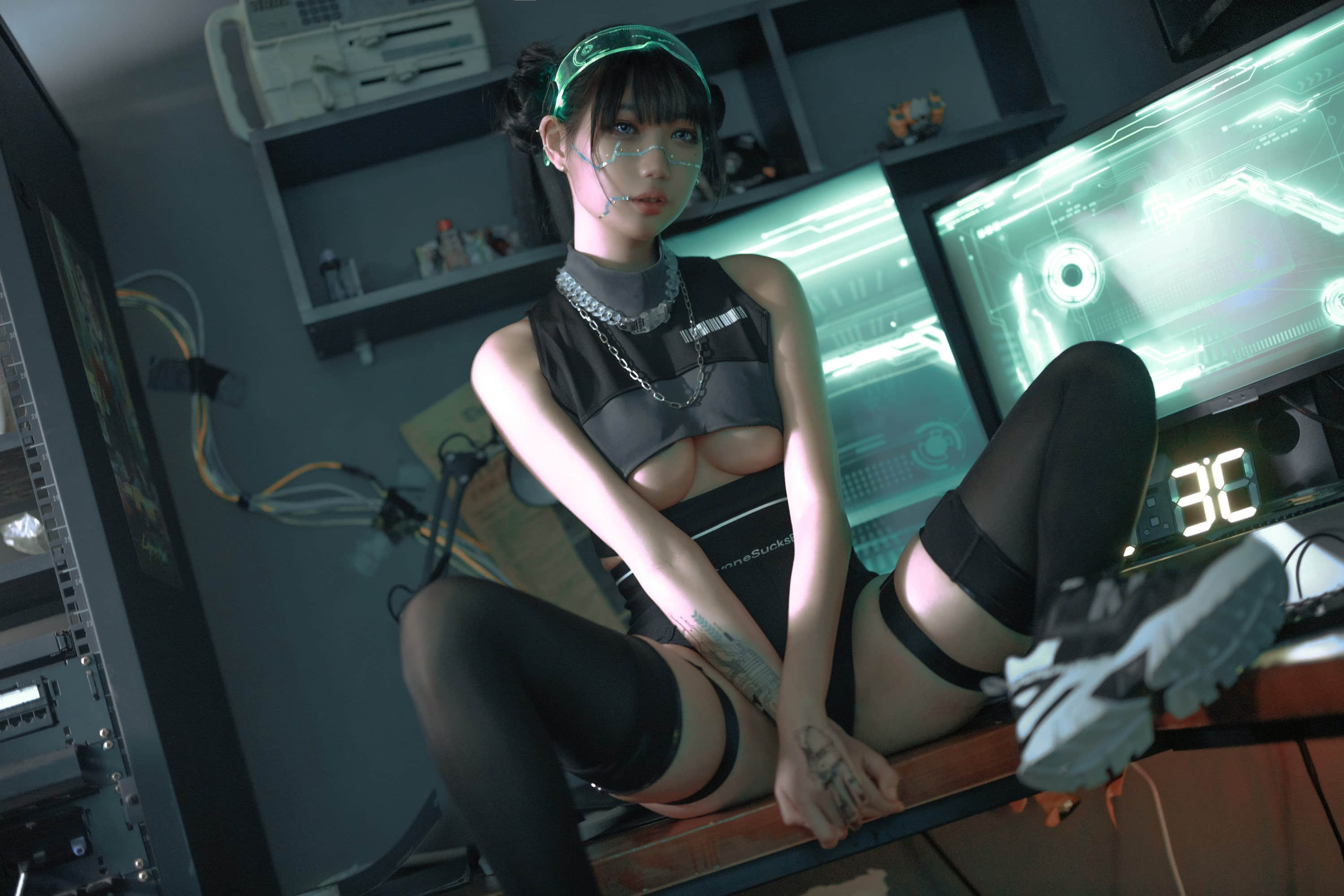 0023