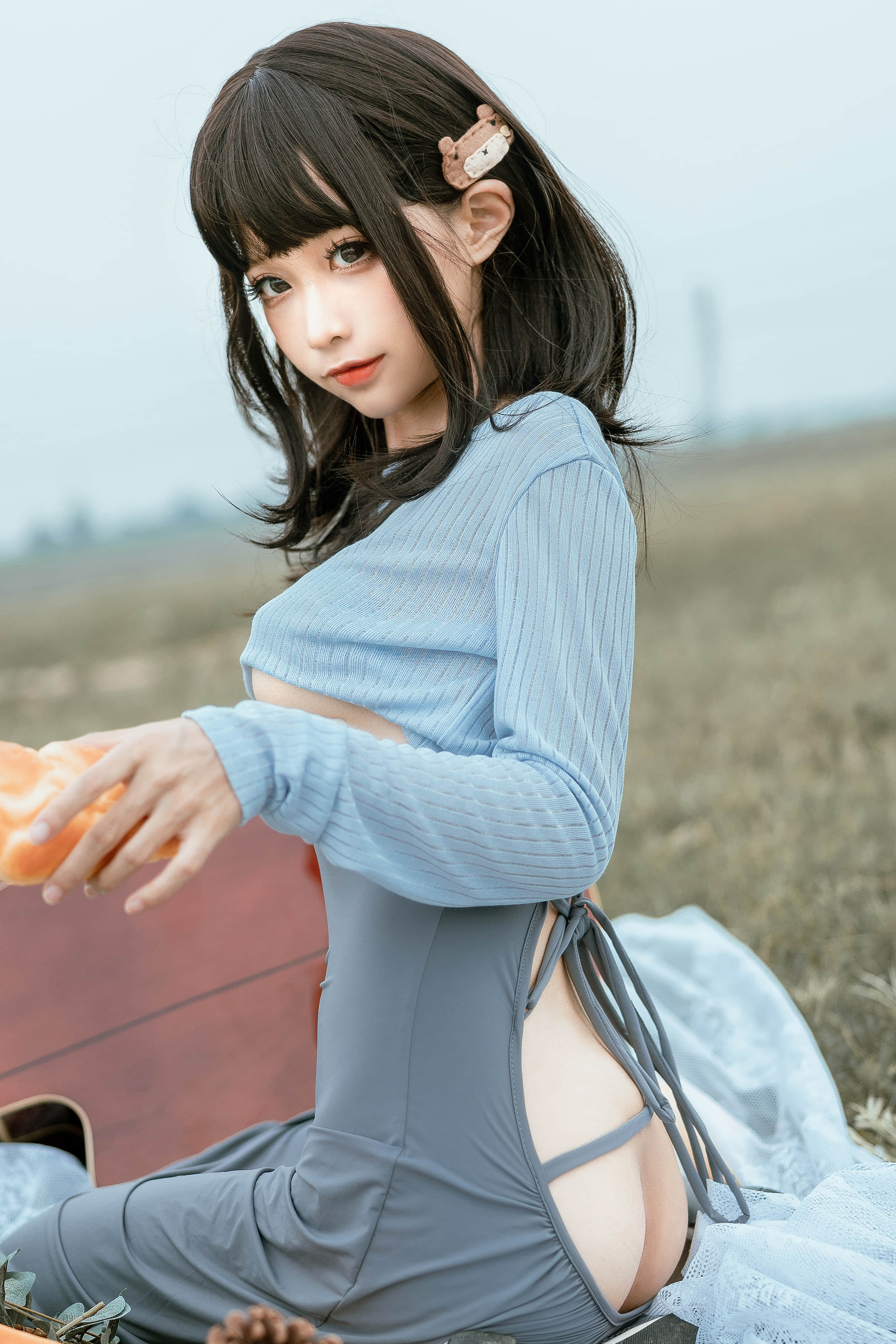 23