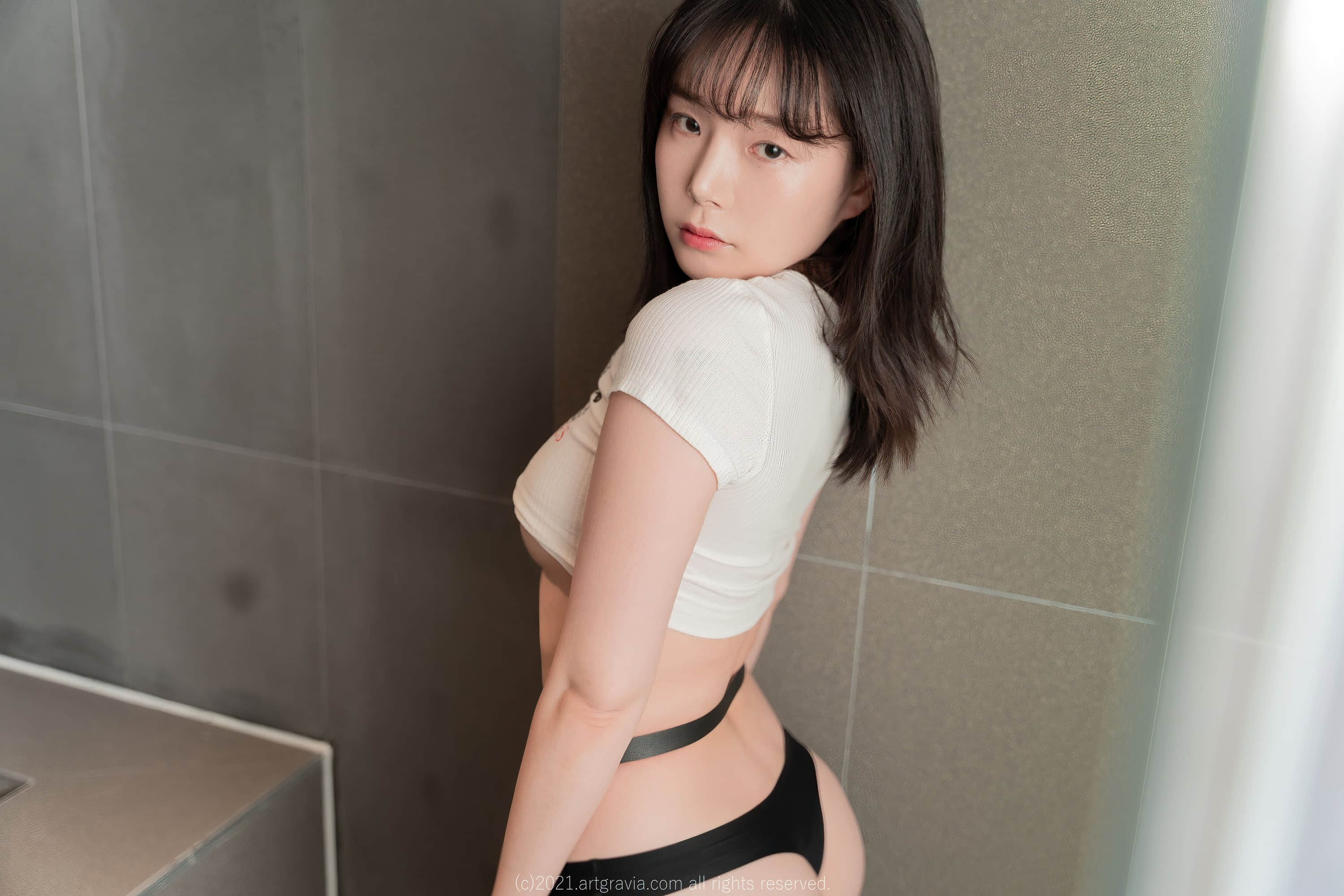 039