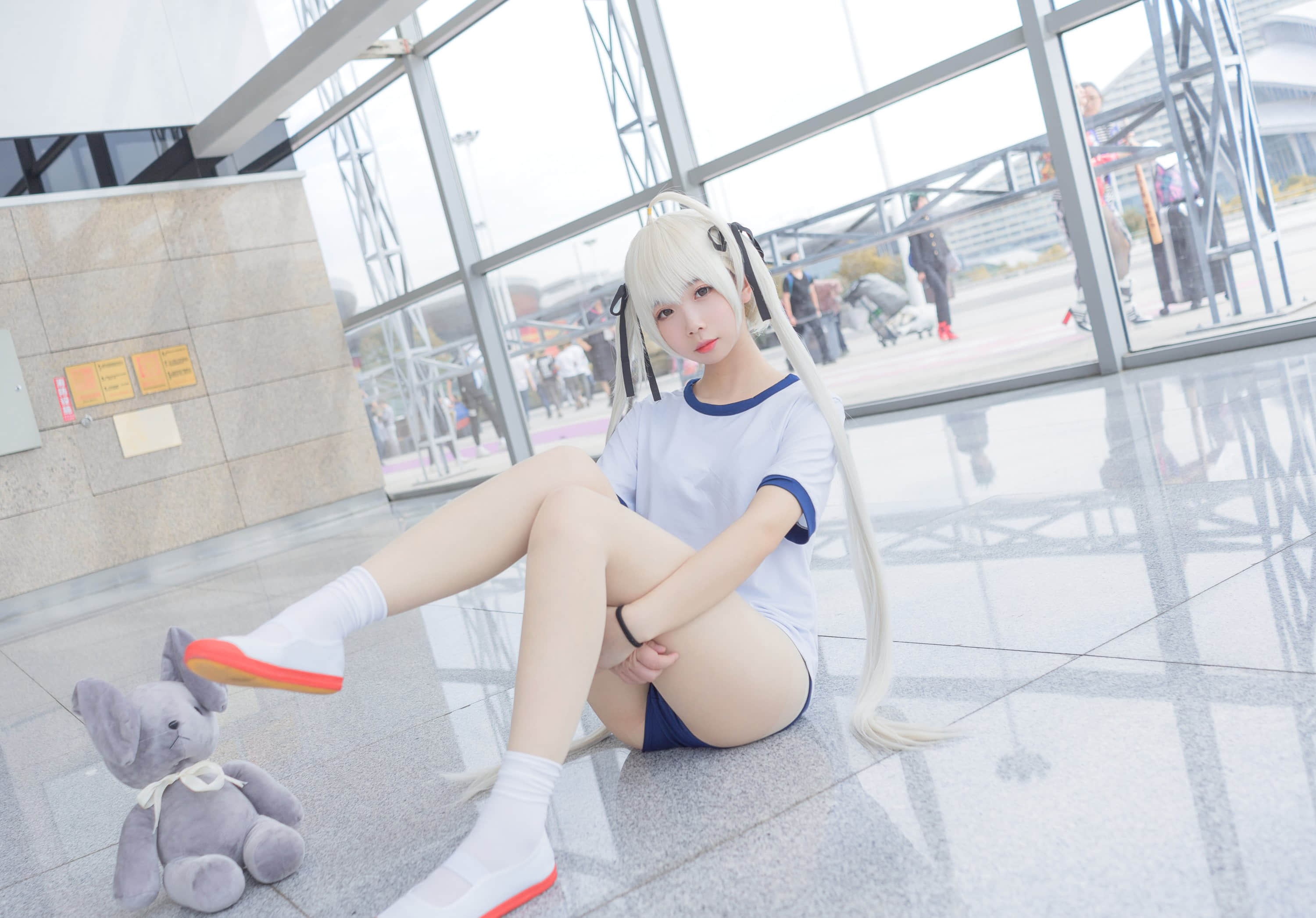 01
