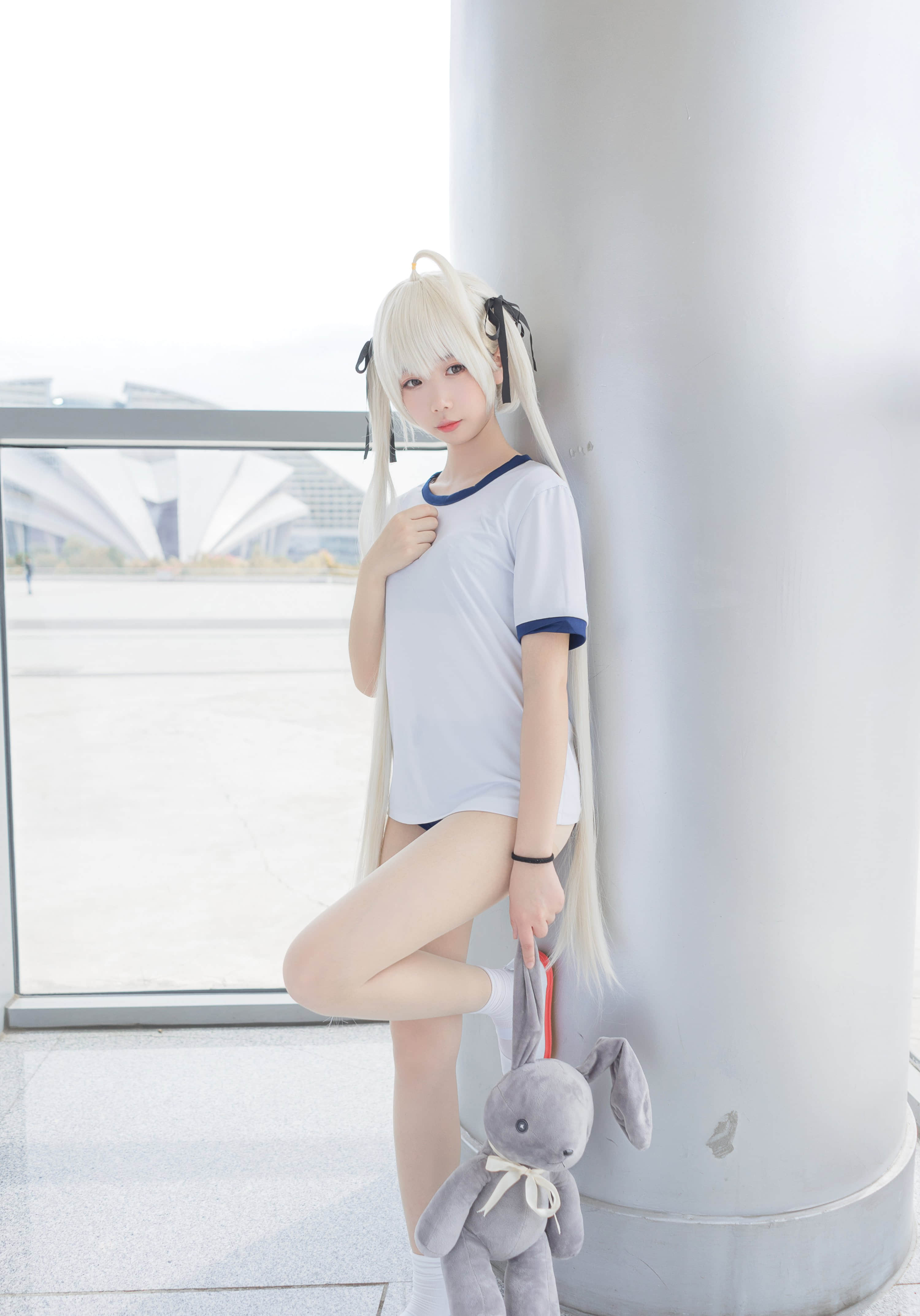 04