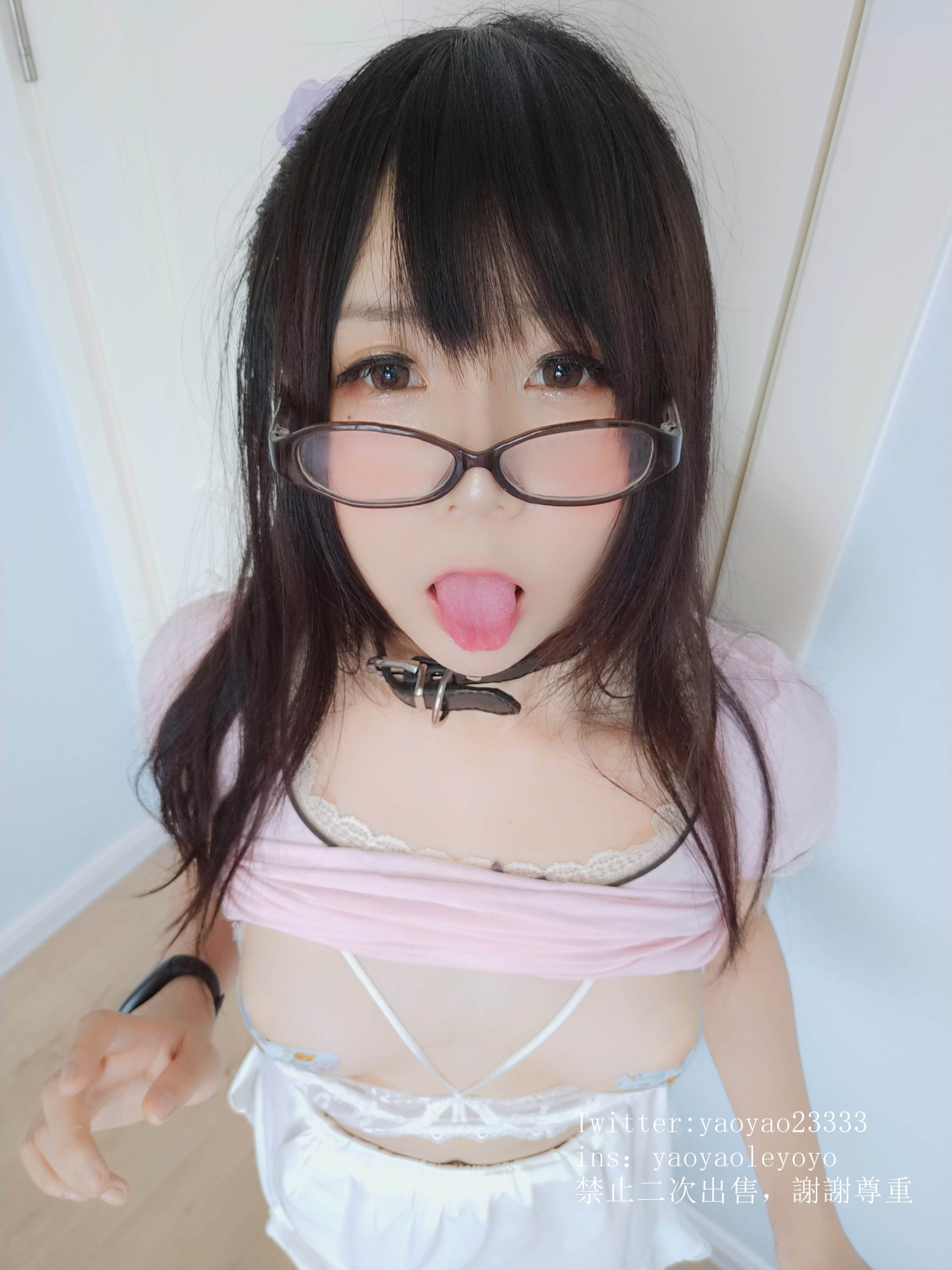 042
