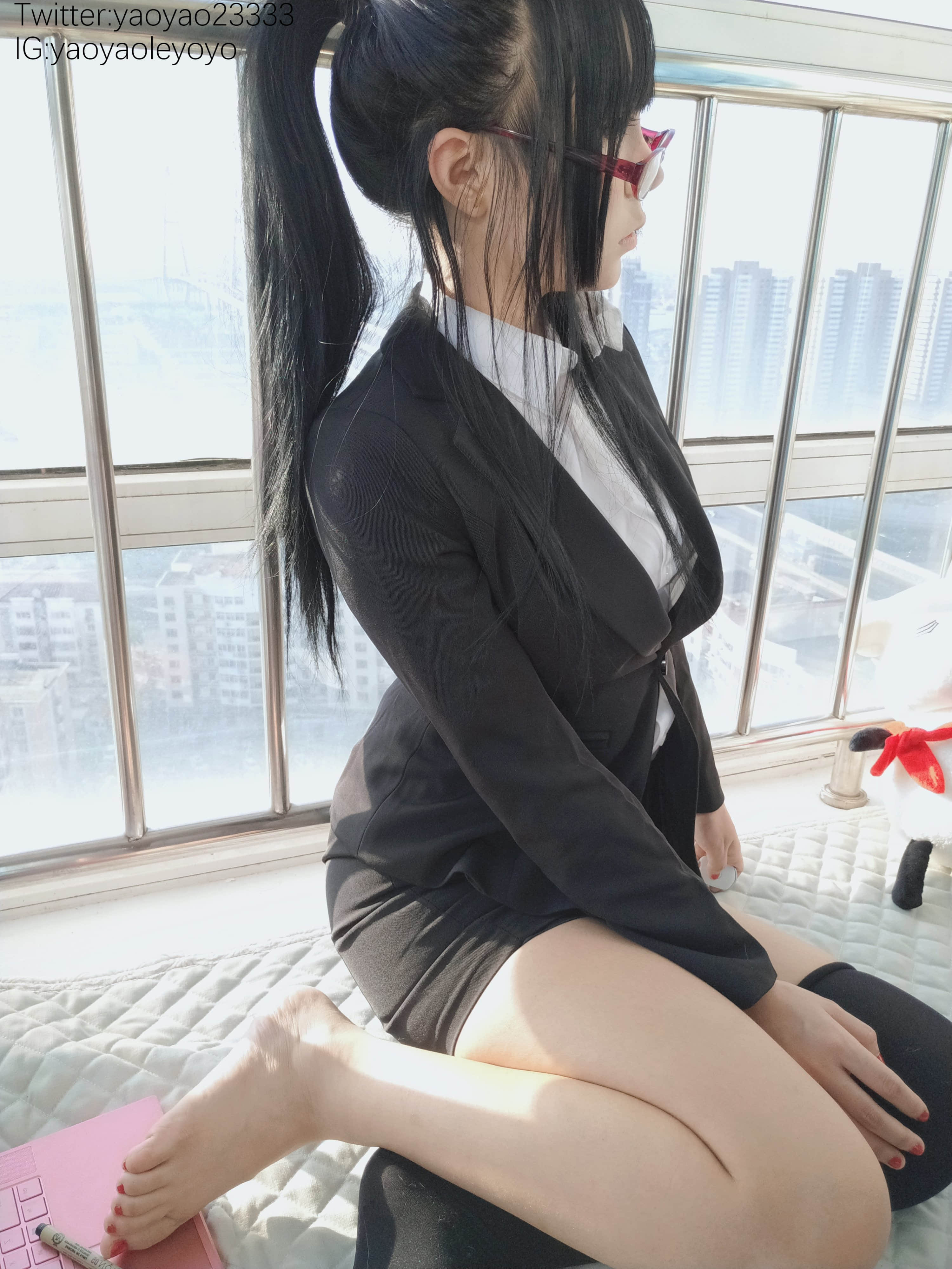 032