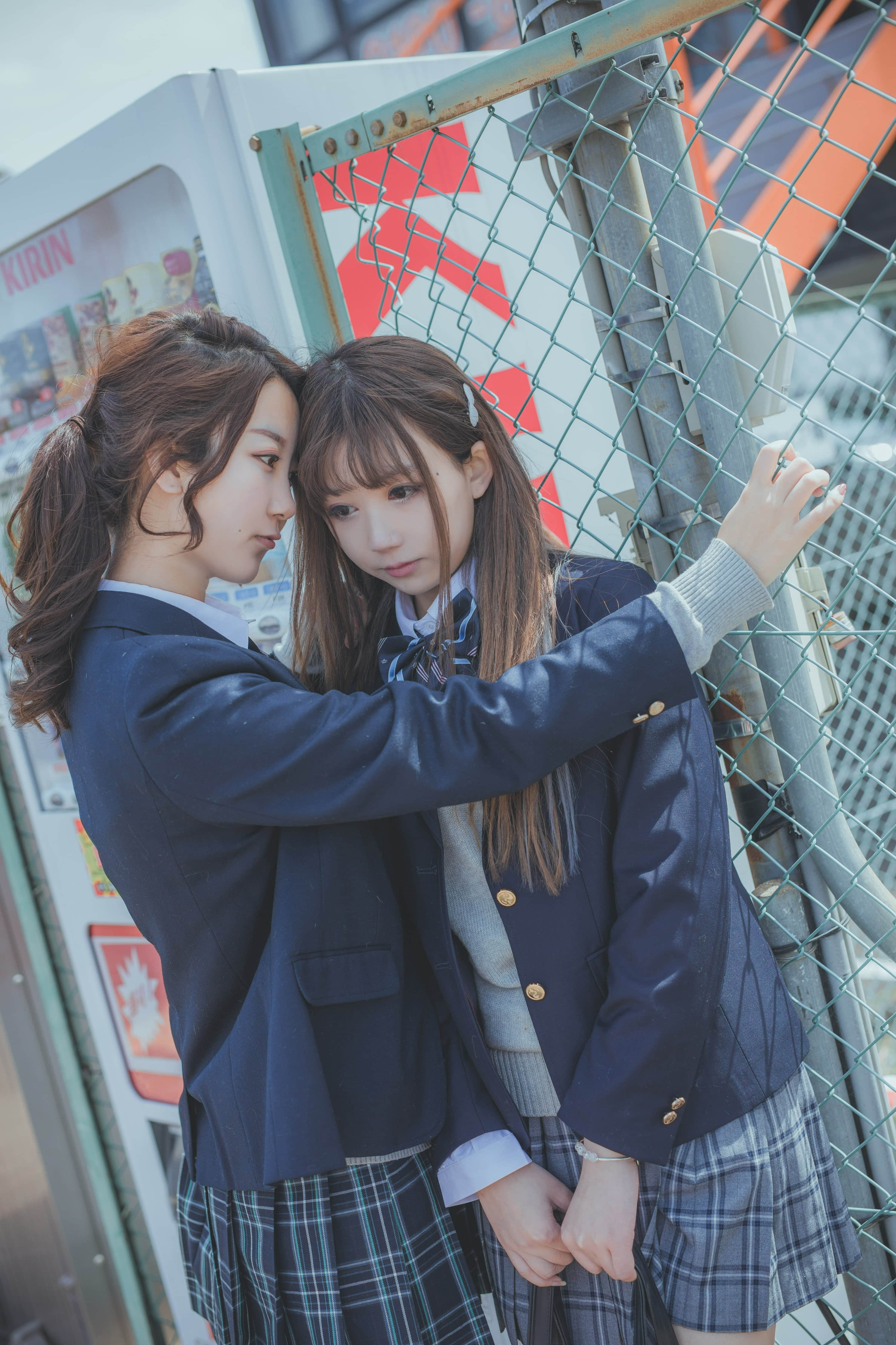 06