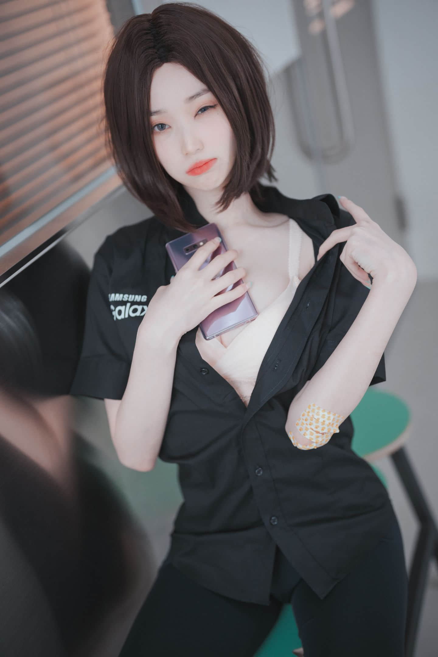 1 (21)