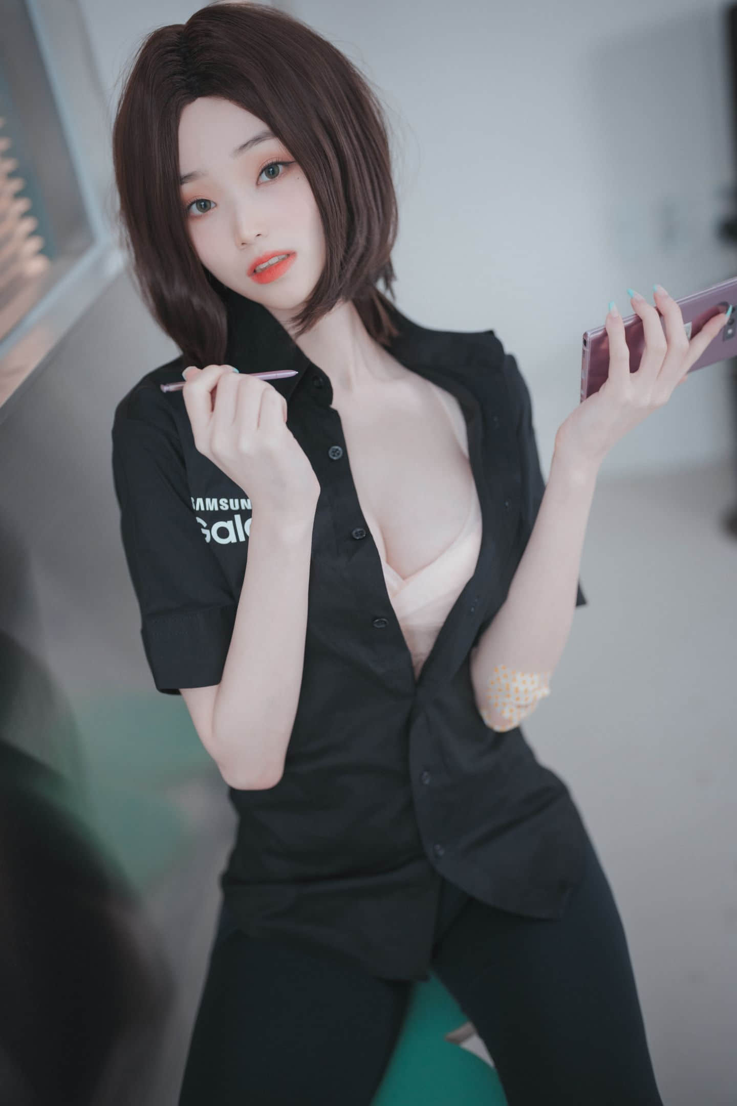 1 (22)