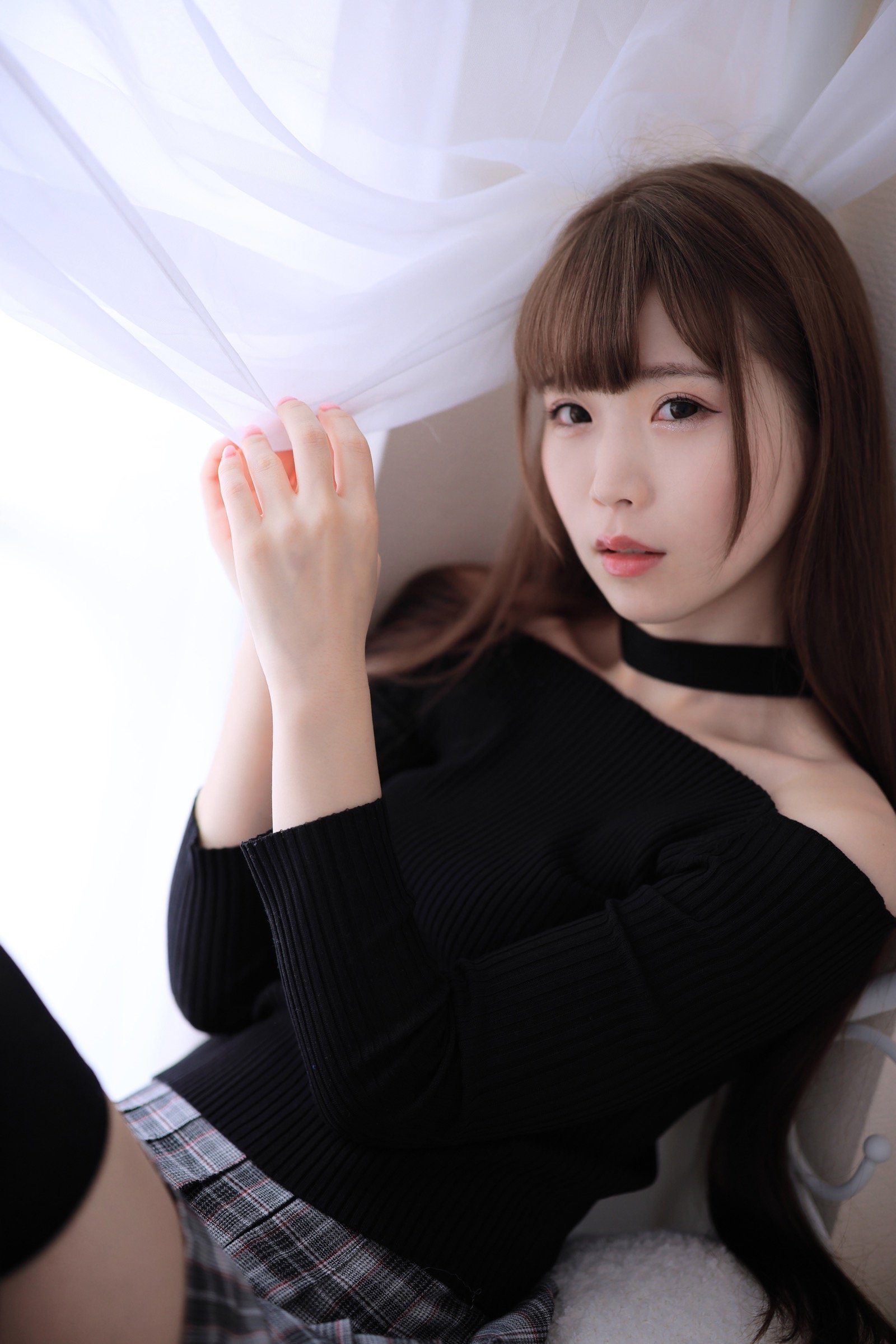 056