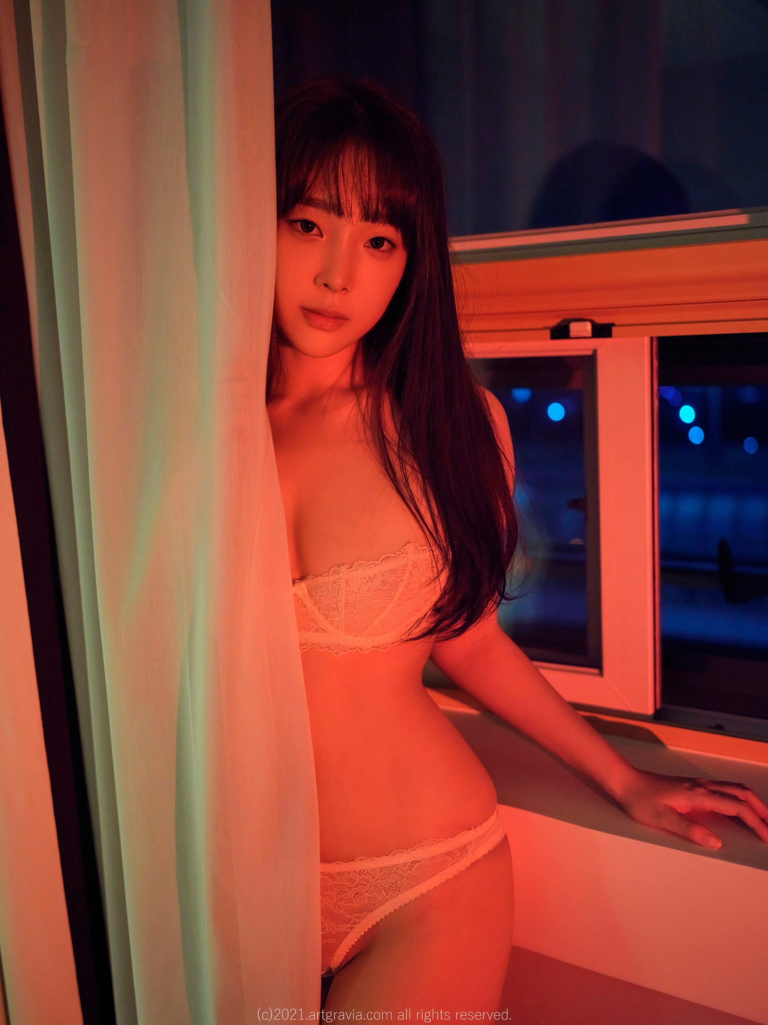 042