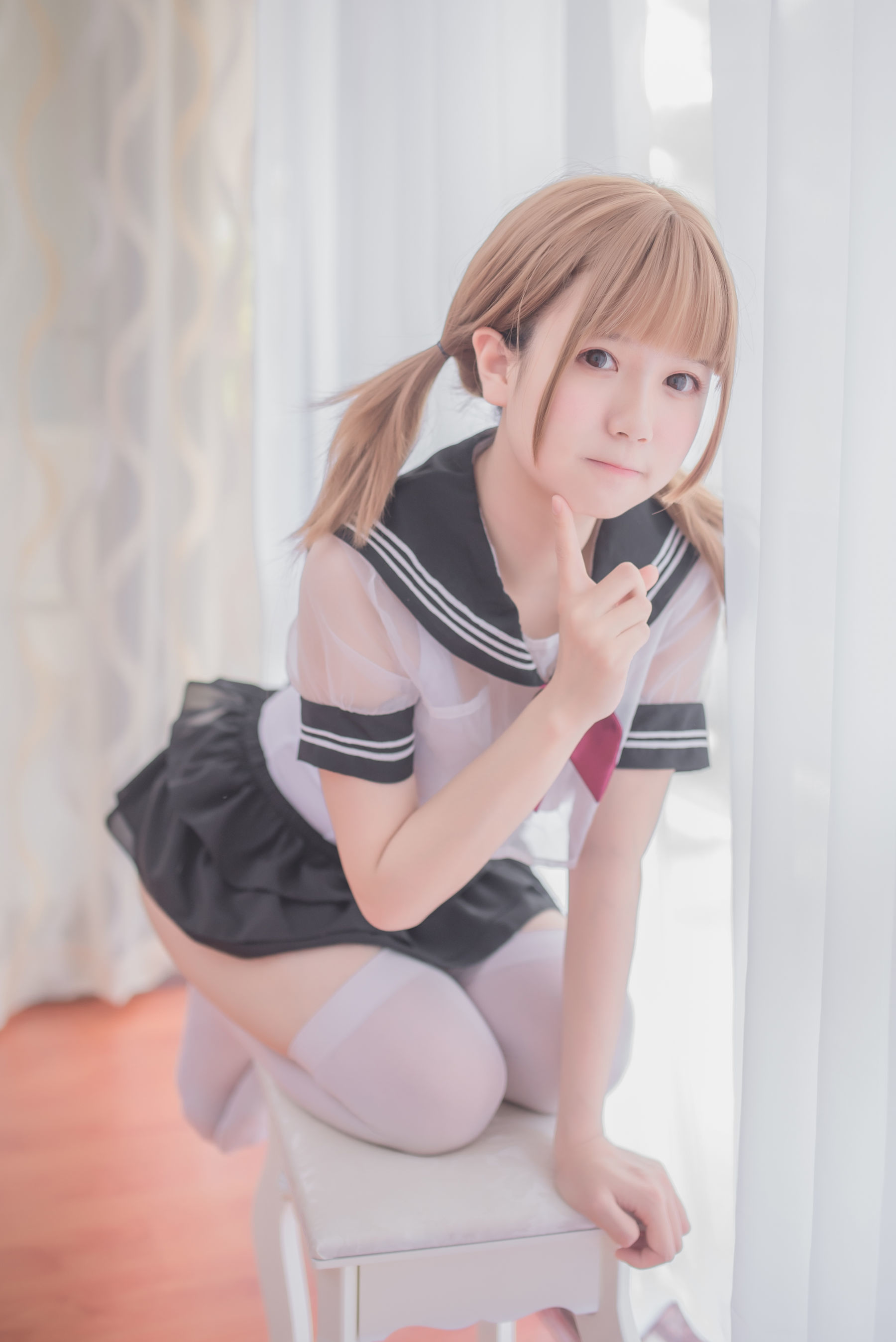 10015