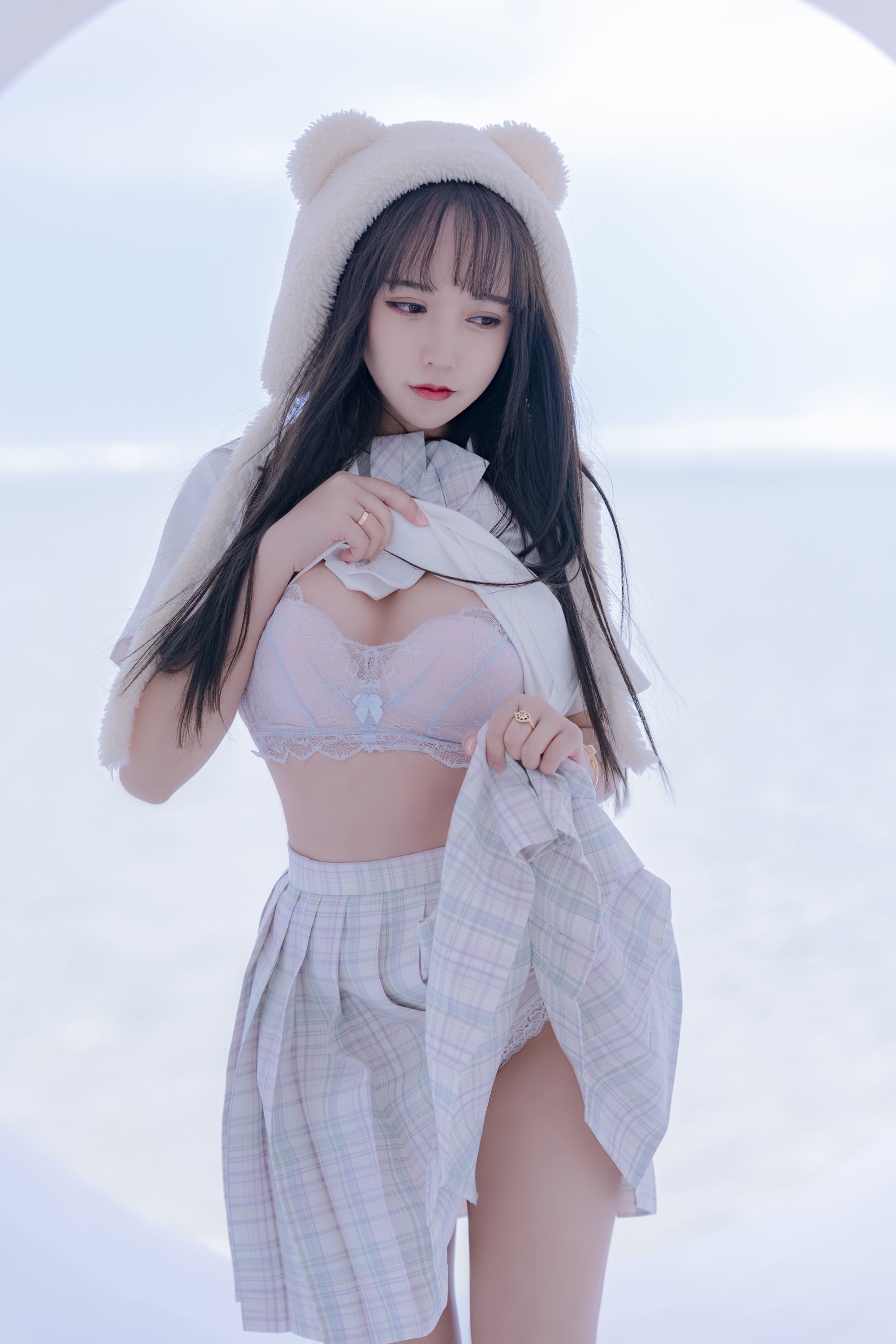 10051