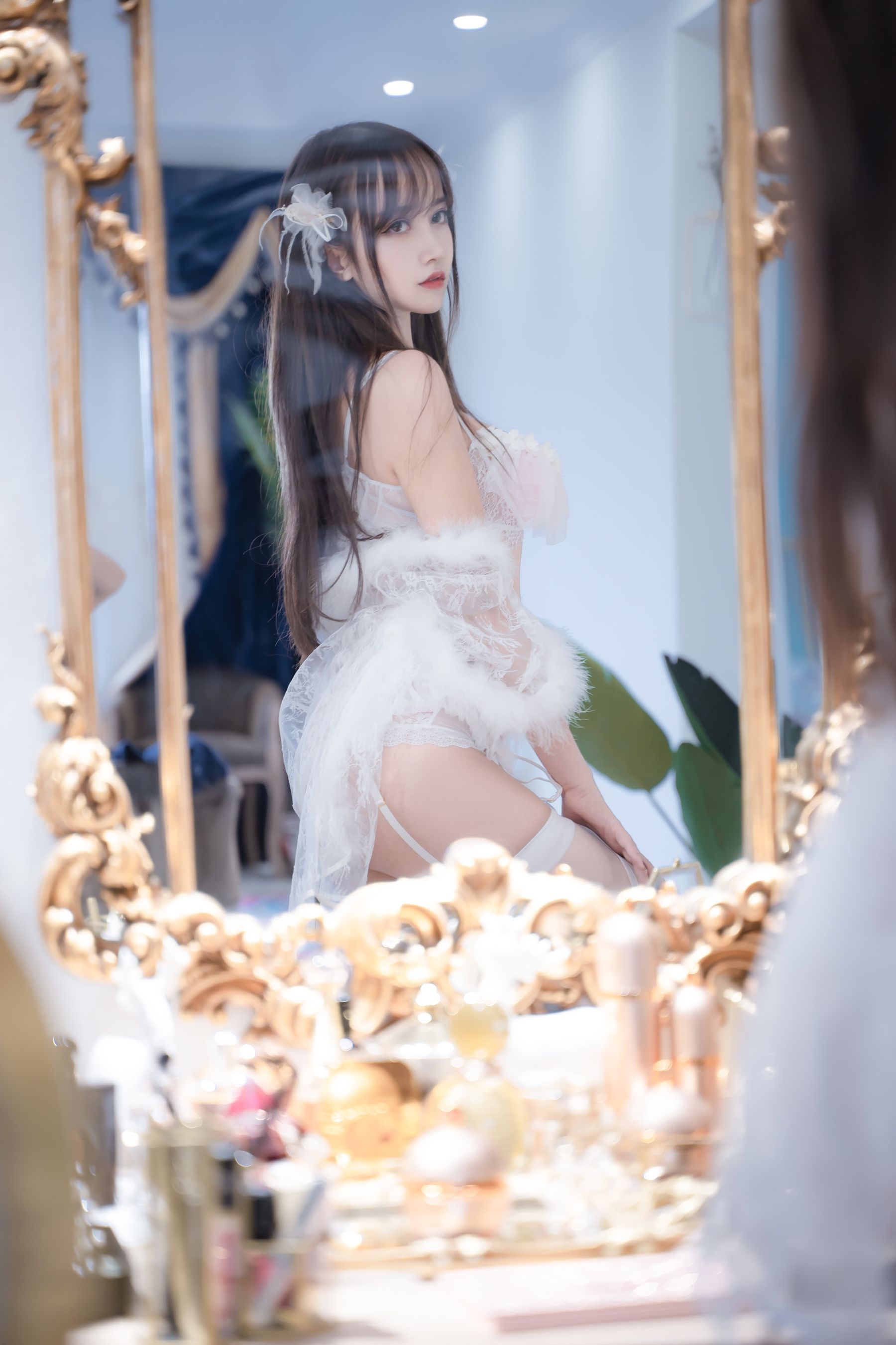 10040