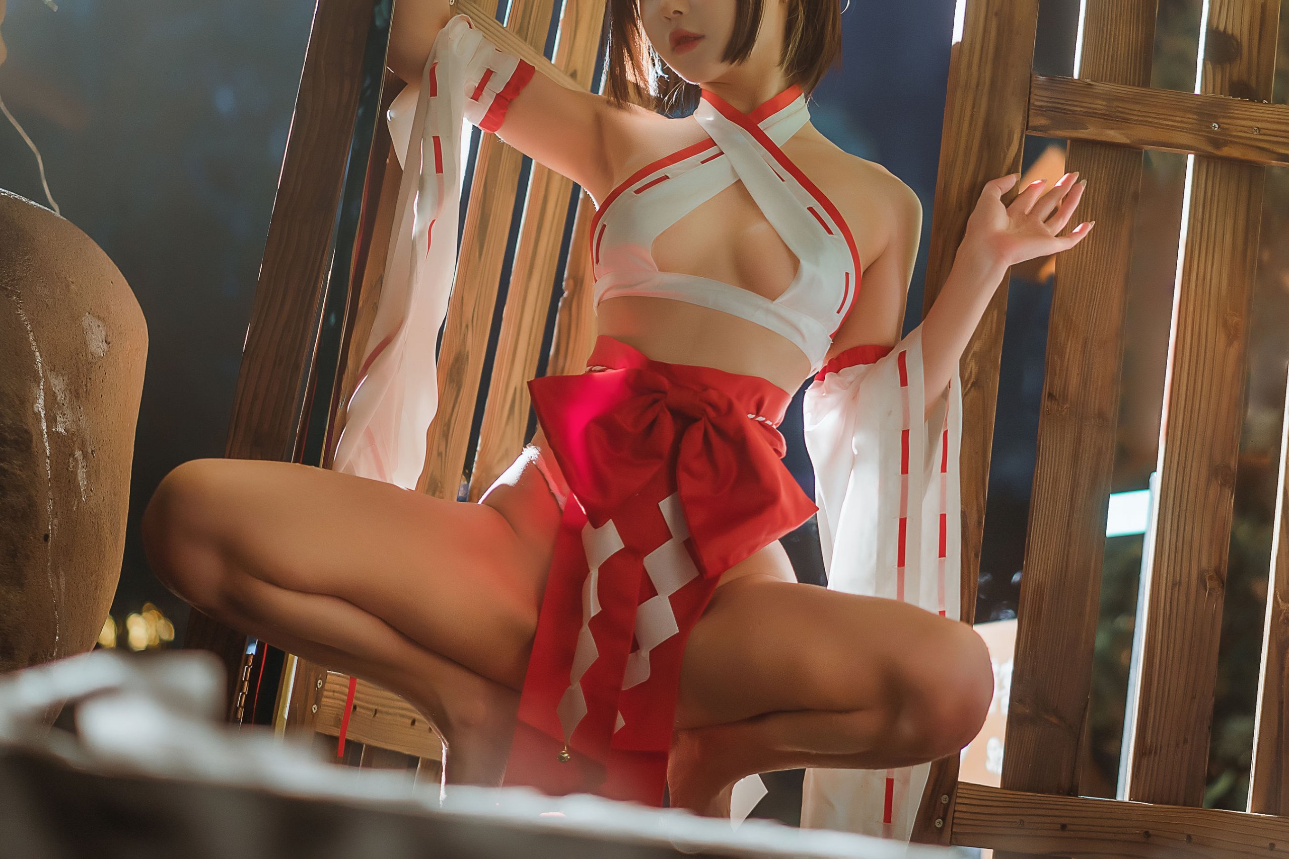10022