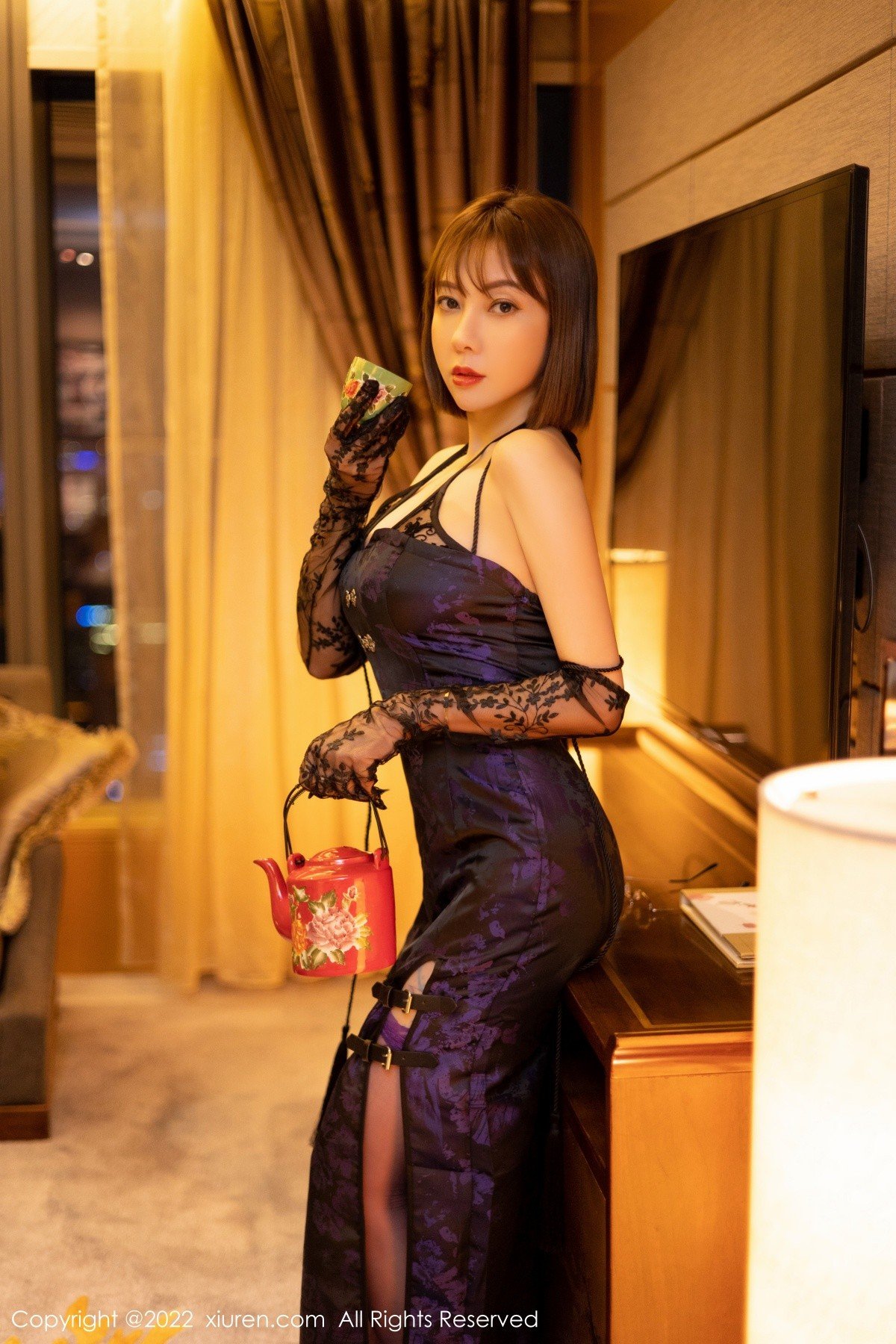 【秀人網】果兒Victoria(4422)_002