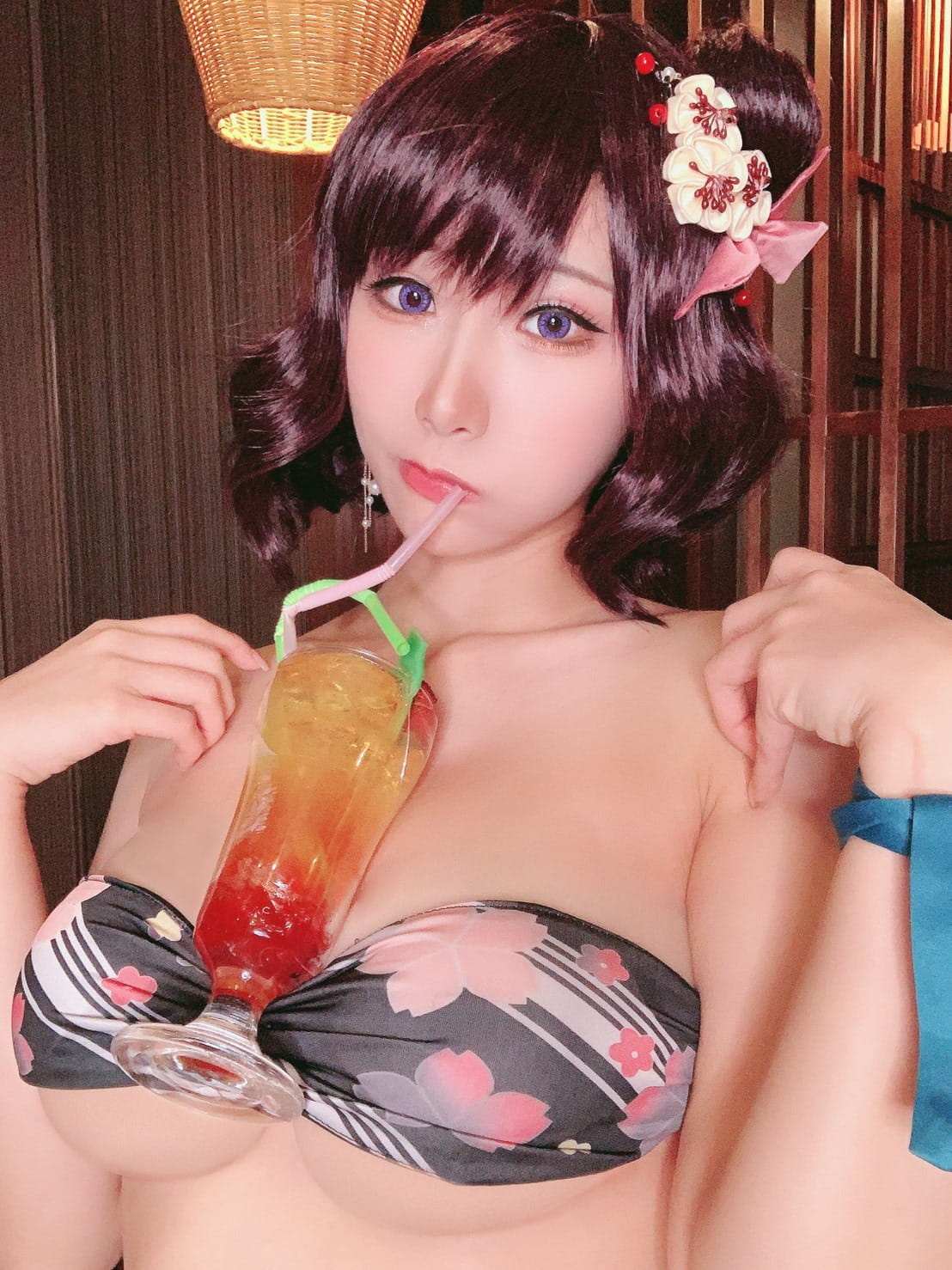 12_HaneAme_as_Painting_Summer_Katsushika_Hokusai_selfies_5_exhentai.org_Sword_Maiden_Cosplay_by_Hane