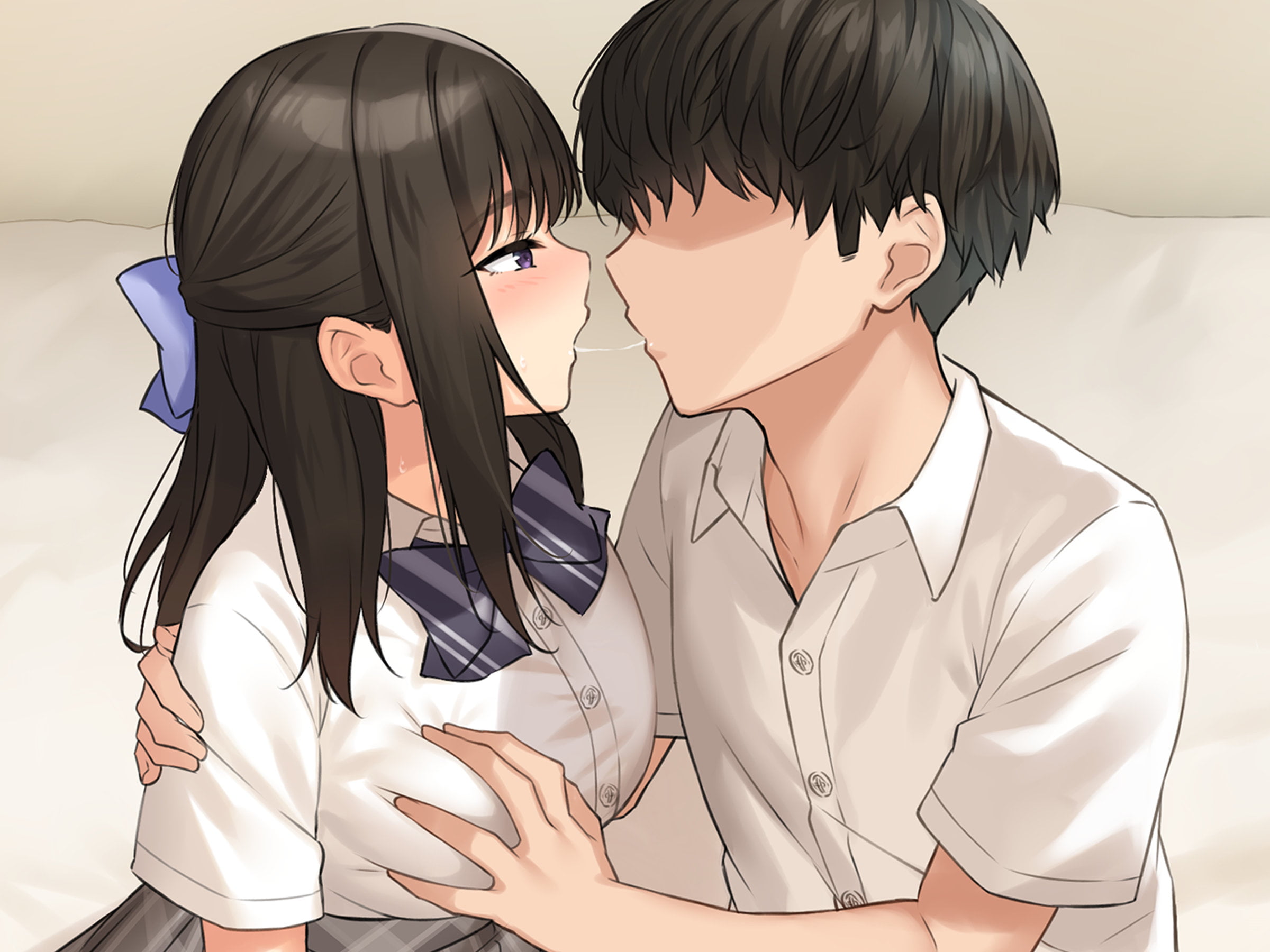 352