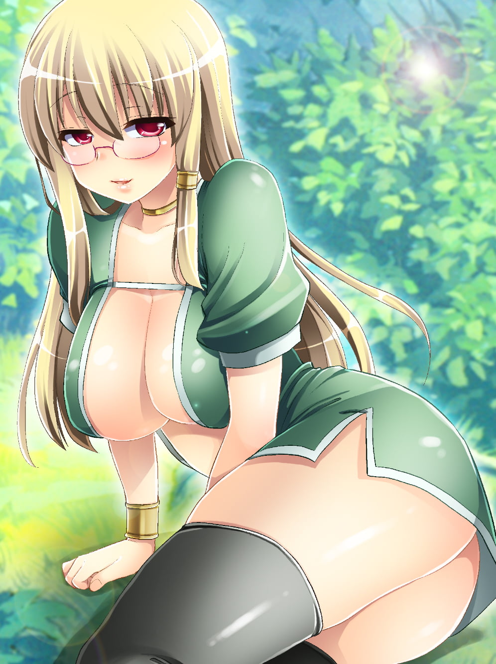 563