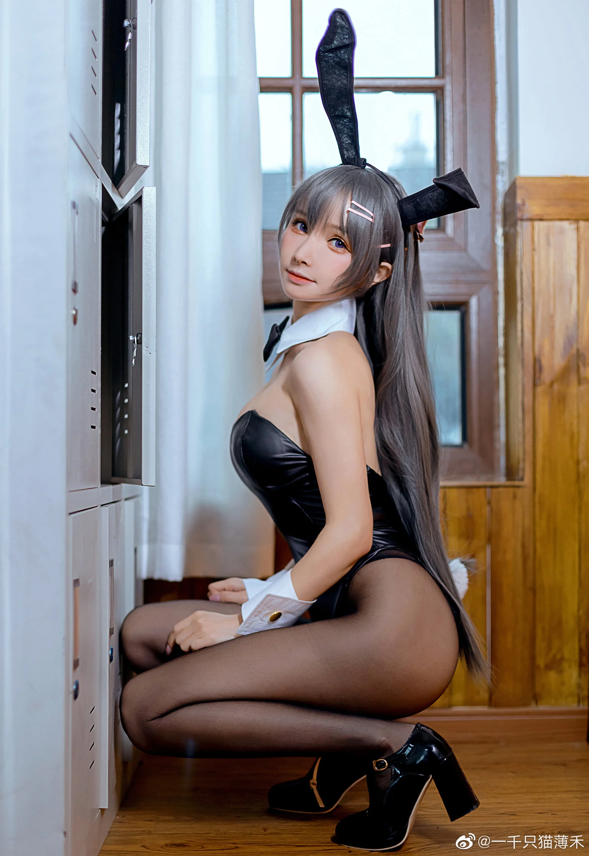 23
