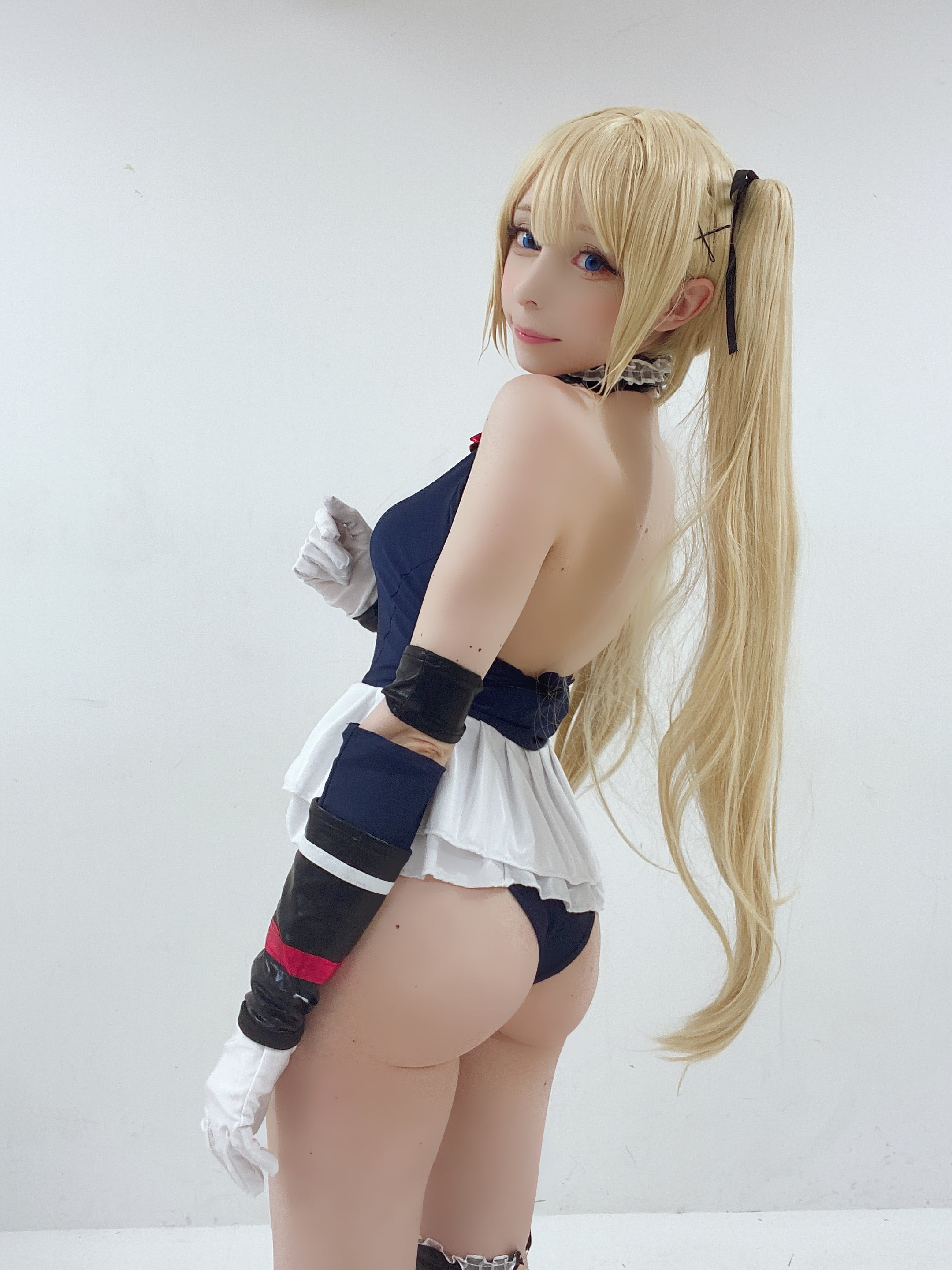 33