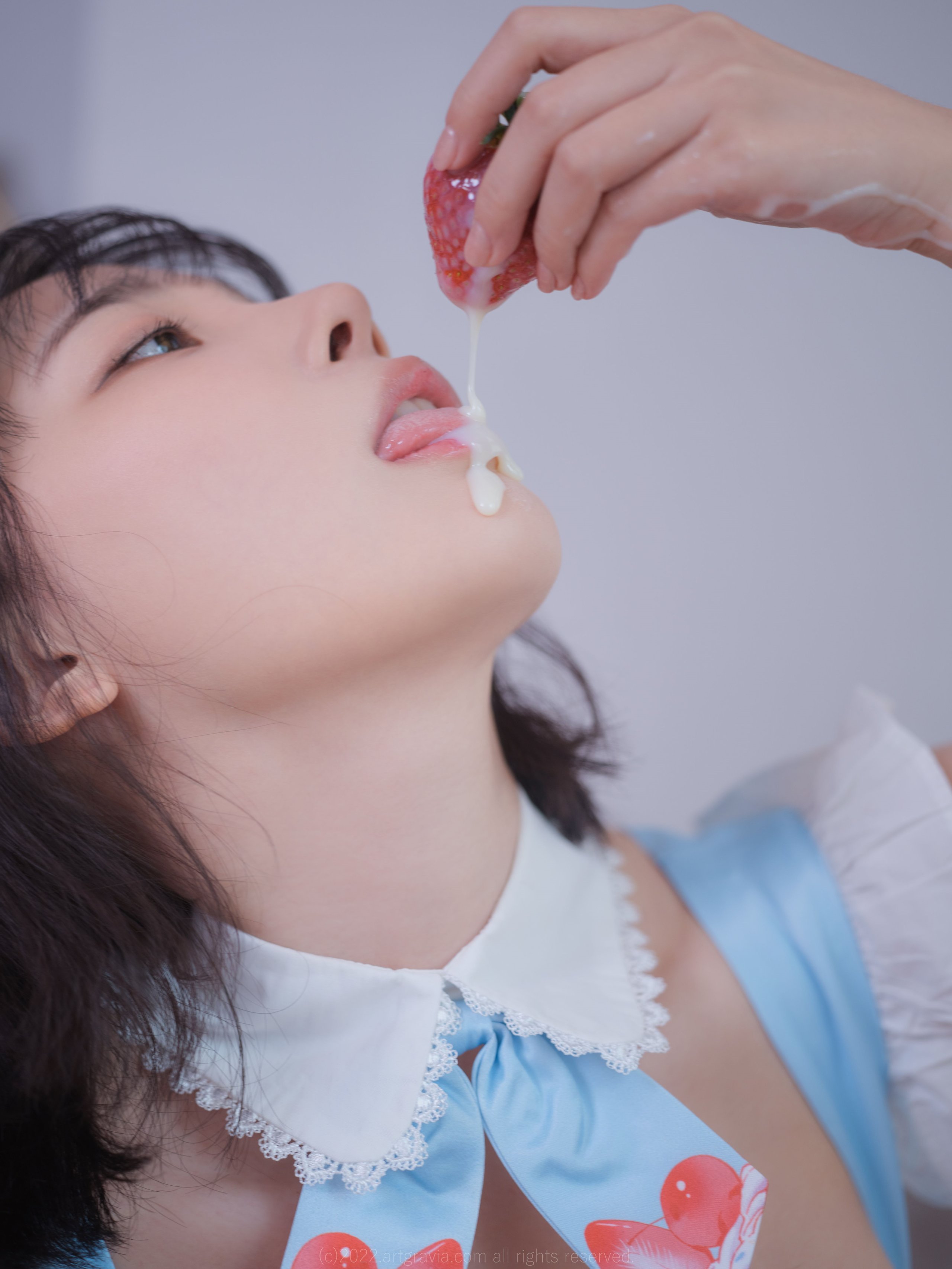 034