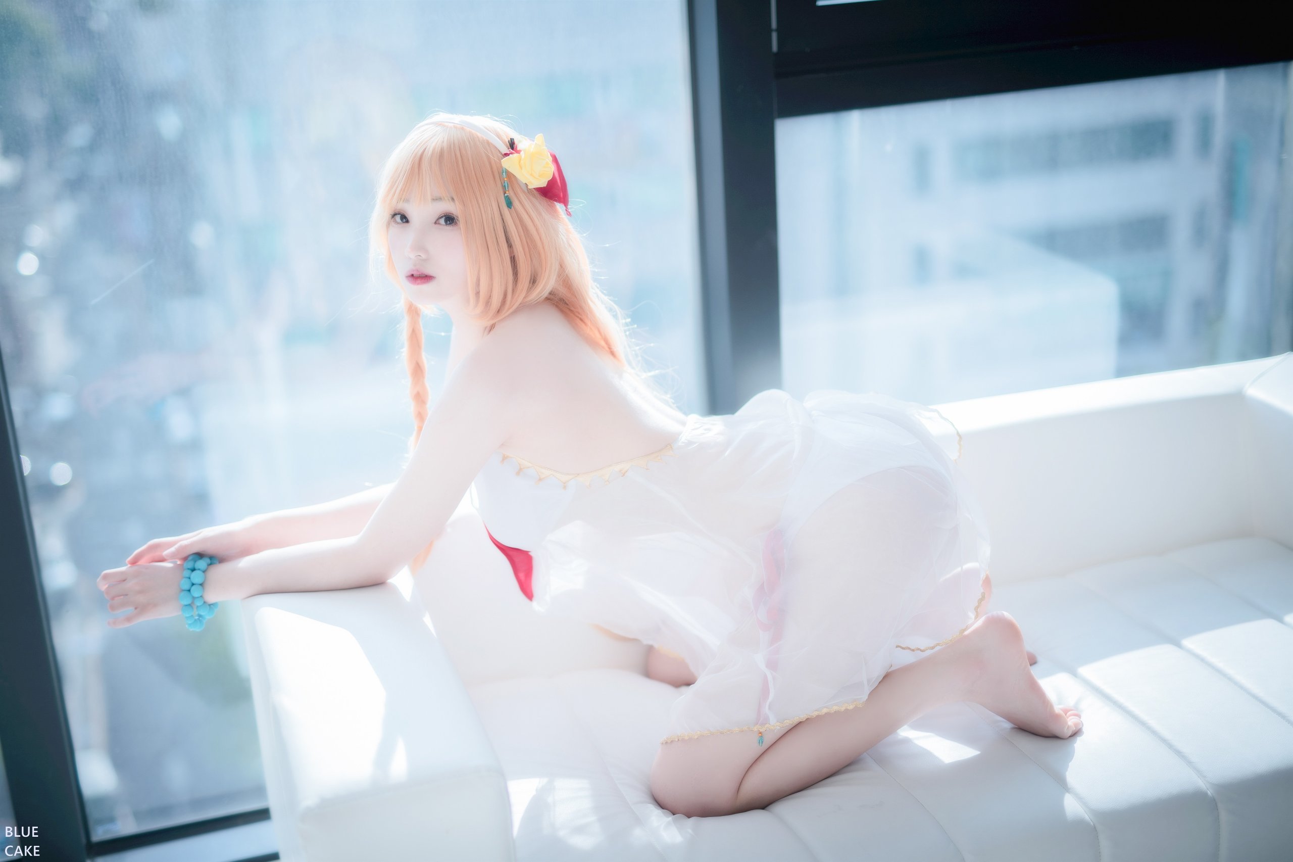 06_Bambi_BLUECAKE_Dive_Into_You_RED_6