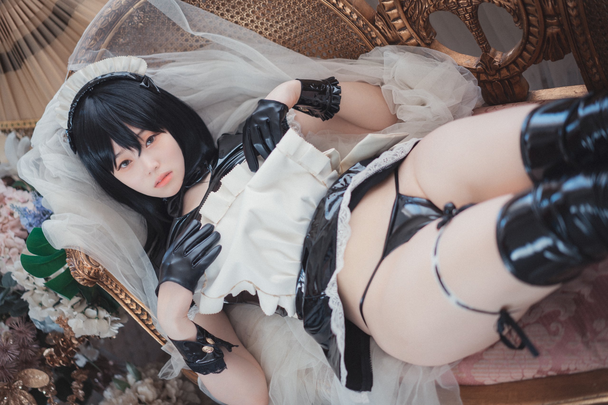 DJAWA-Photo-Bambi-Femme-de-Chambre-en-Latex-MrCong.com-033