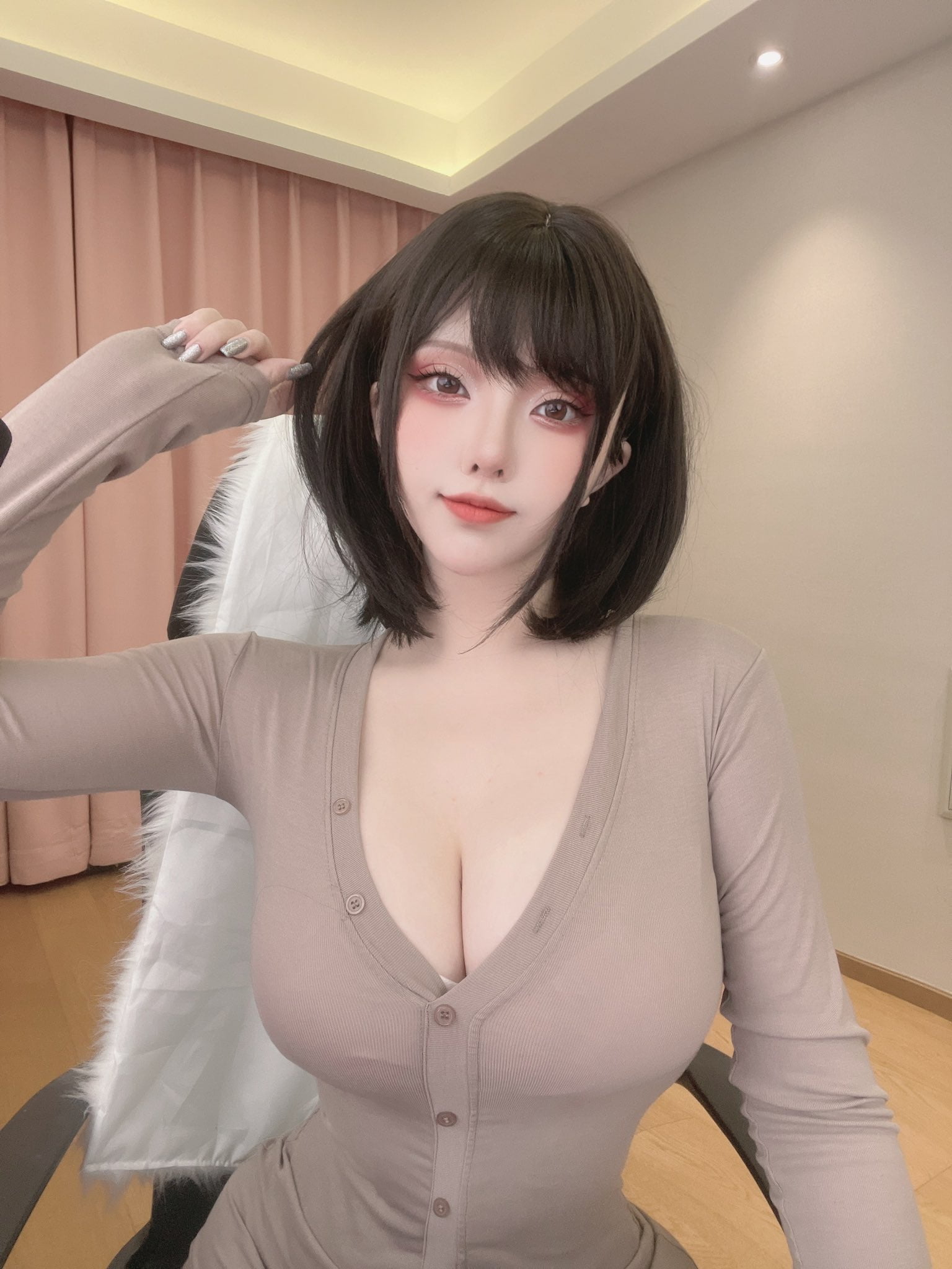 206