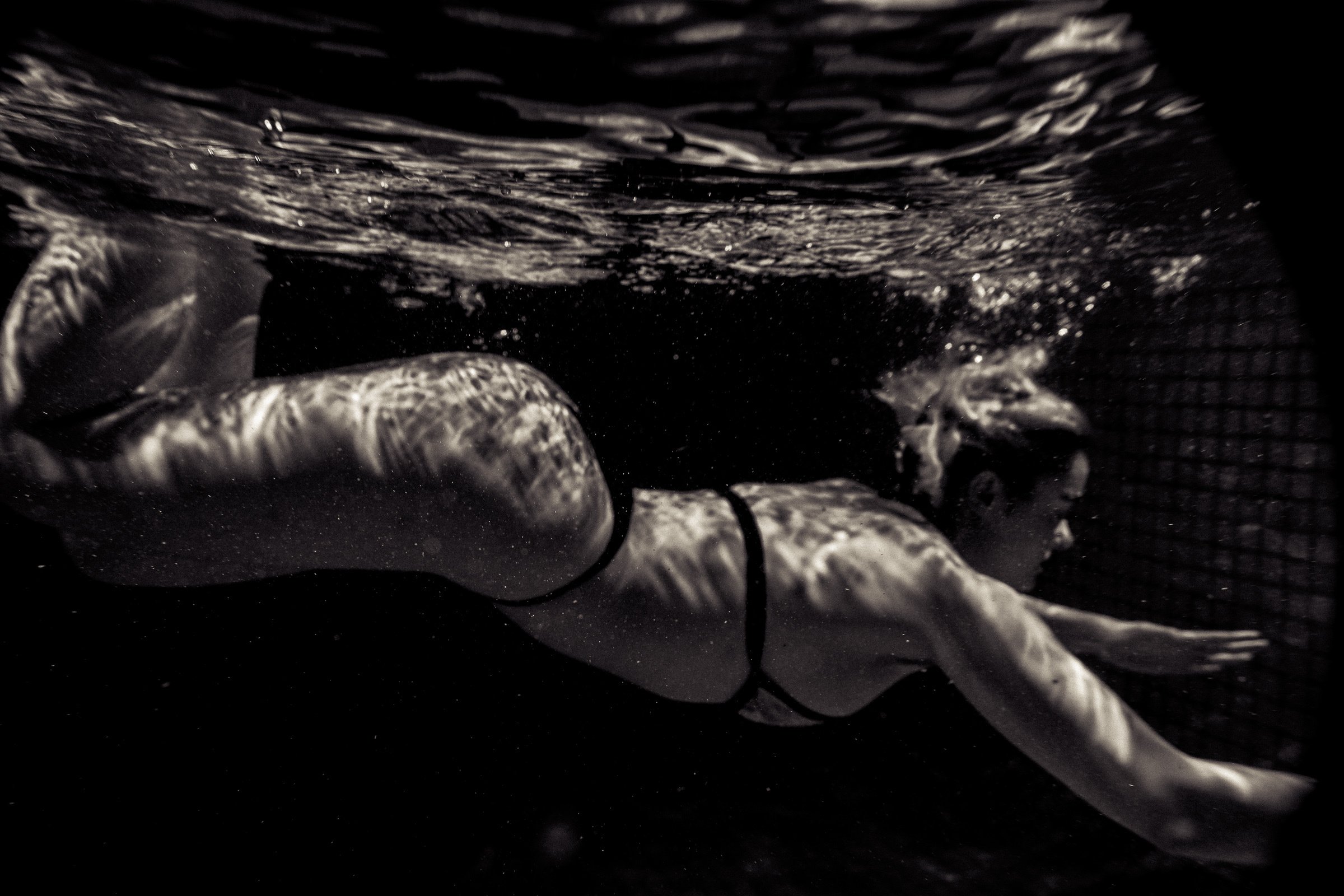 stefania-nightswimming-3-SrIgukPX