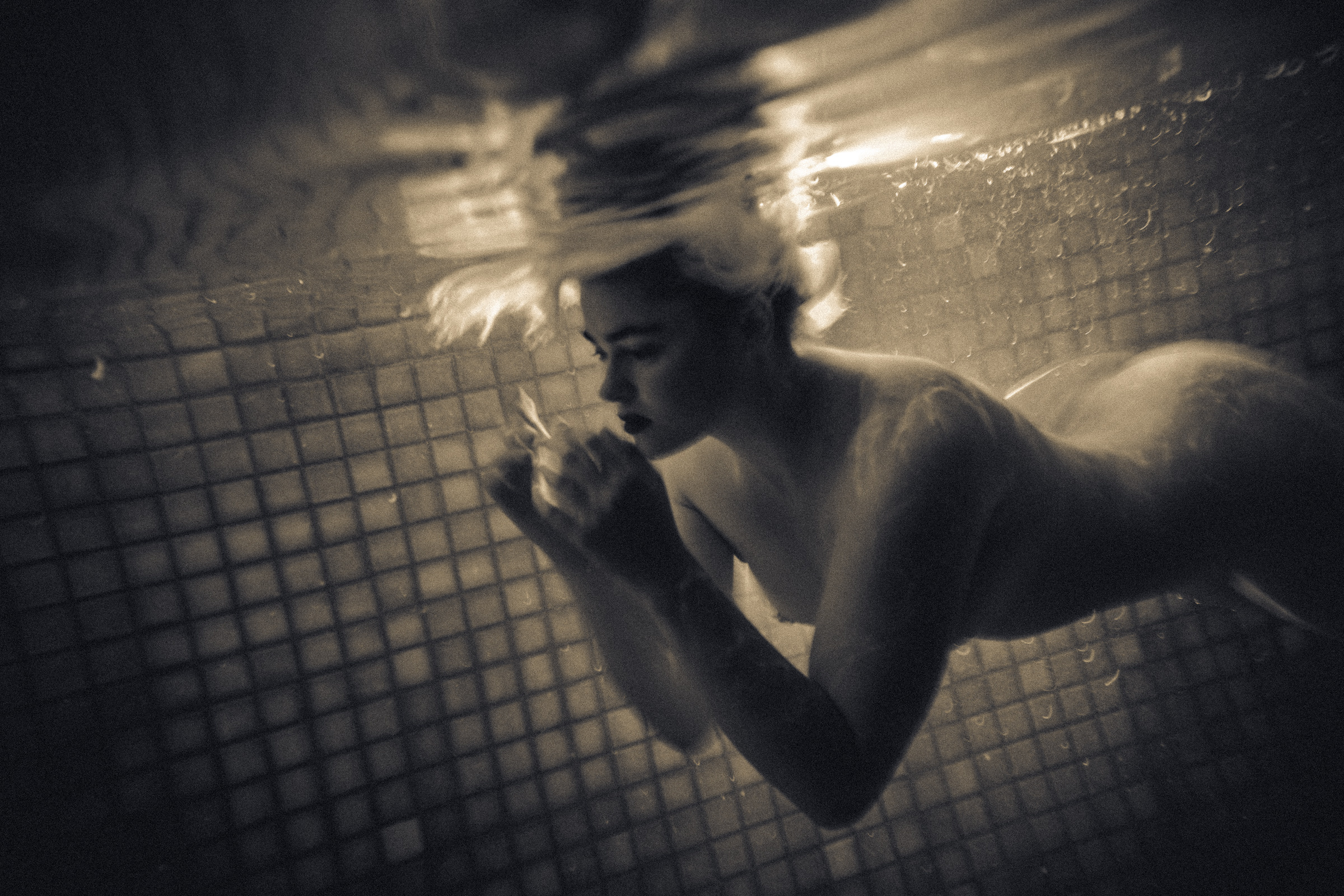 stefania-nightswimming-51-odlPuR7B