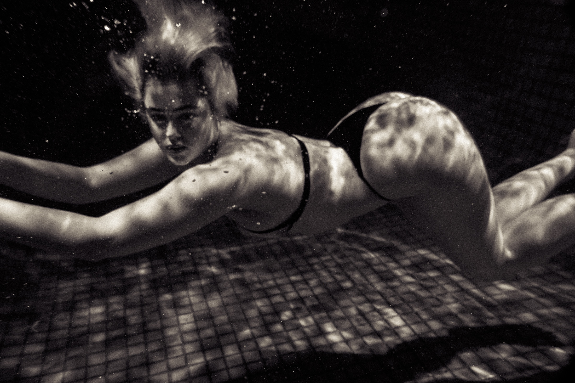 stefania-nightswimming-6-hL7f4Lnq