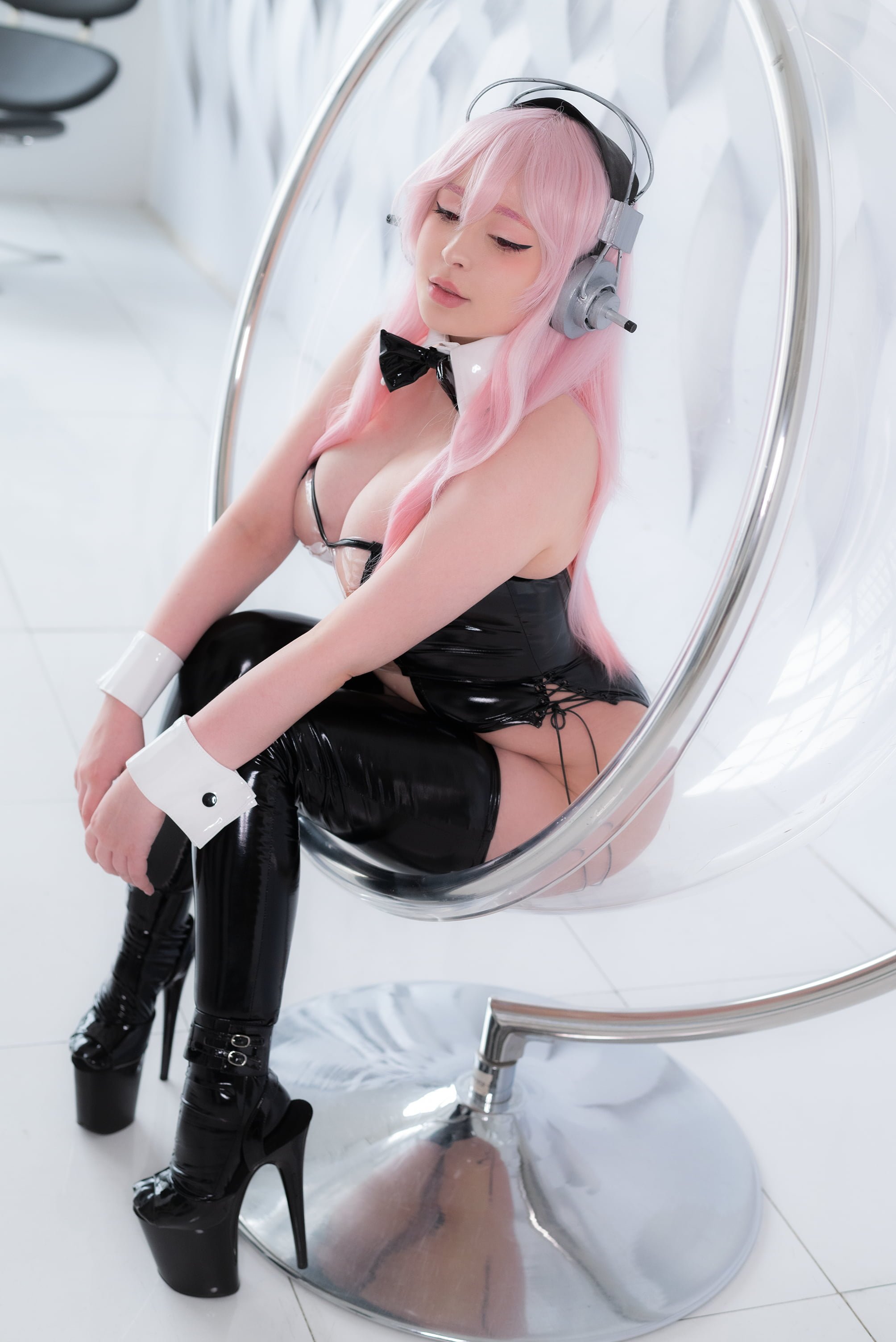 06