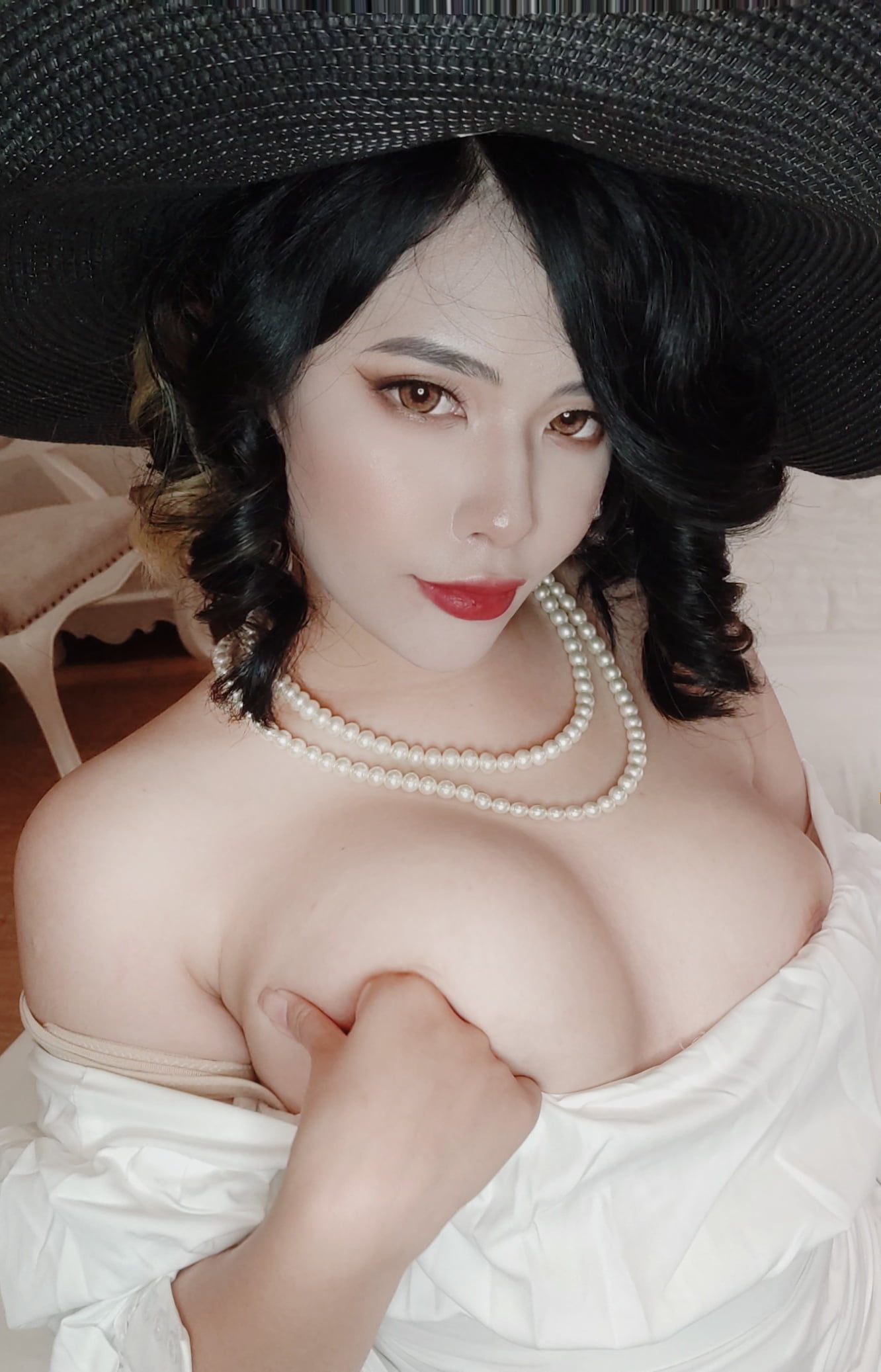 09