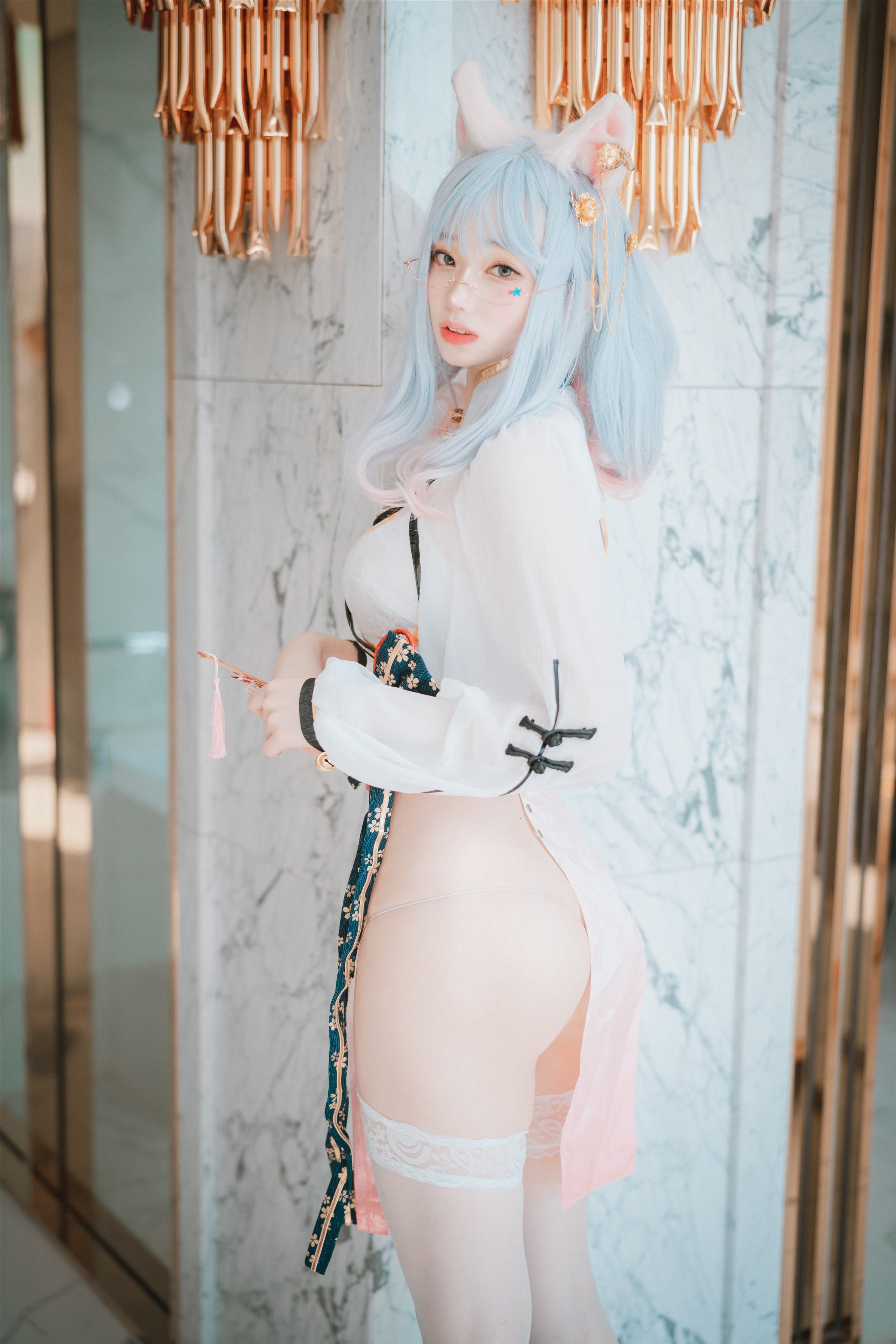 DJAWA-Photo-Bambi-Le-Chat-Porte-un-Qipao-MrCong.com-005