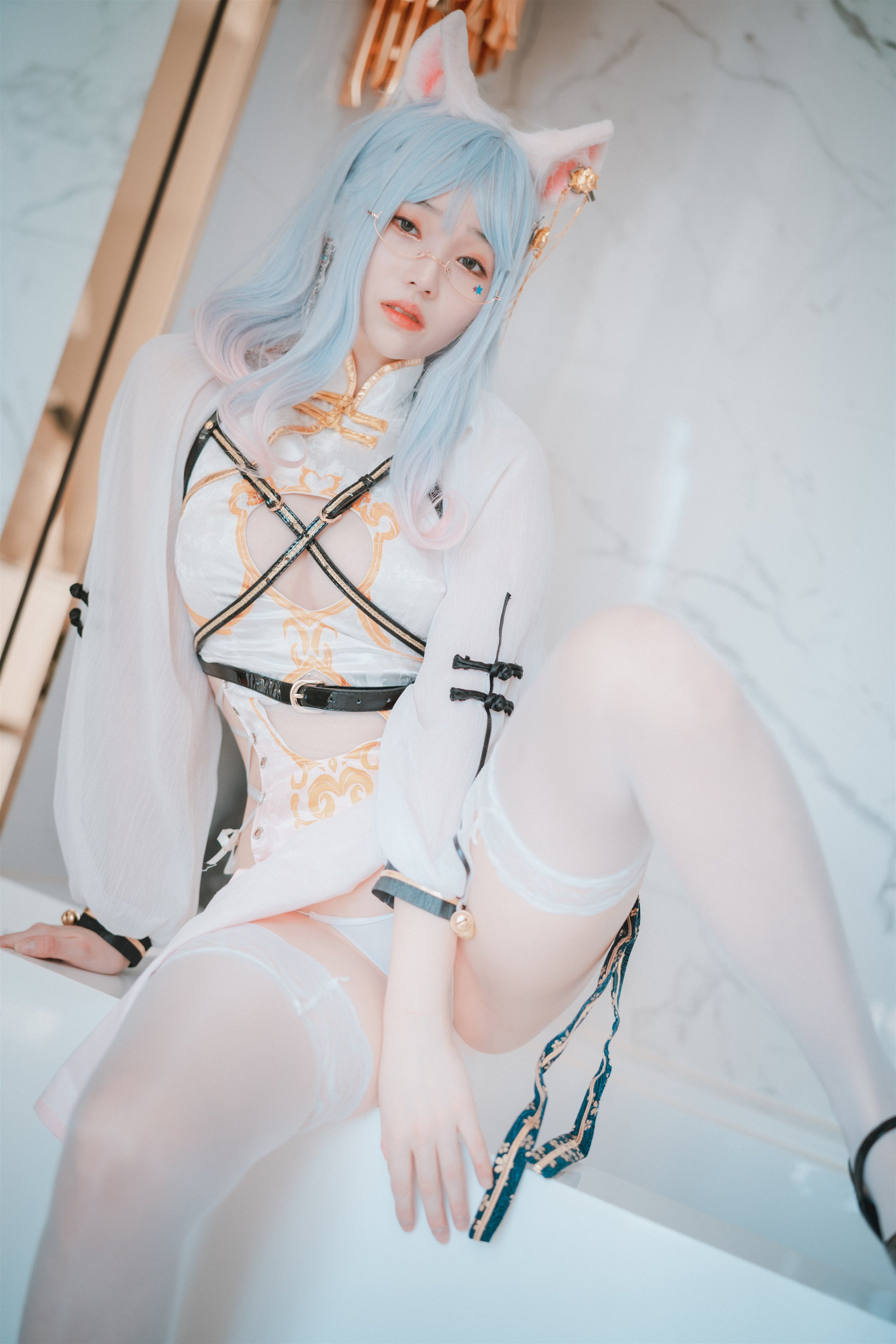 DJAWA-Photo-Bambi-Le-Chat-Porte-un-Qipao-MrCong.com-008