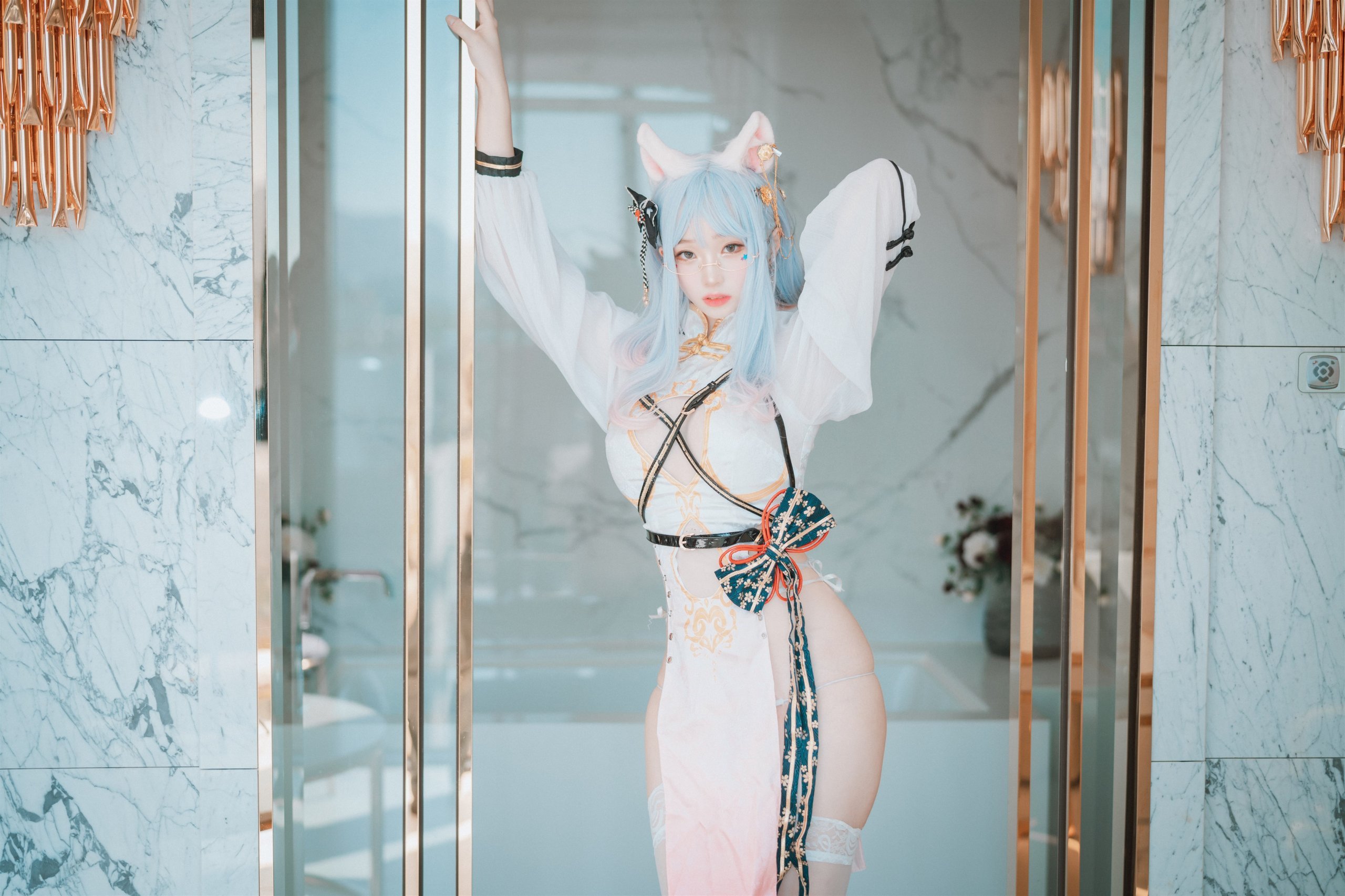 DJAWA-Photo-Bambi-Le-Chat-Porte-un-Qipao-MrCong.com-011