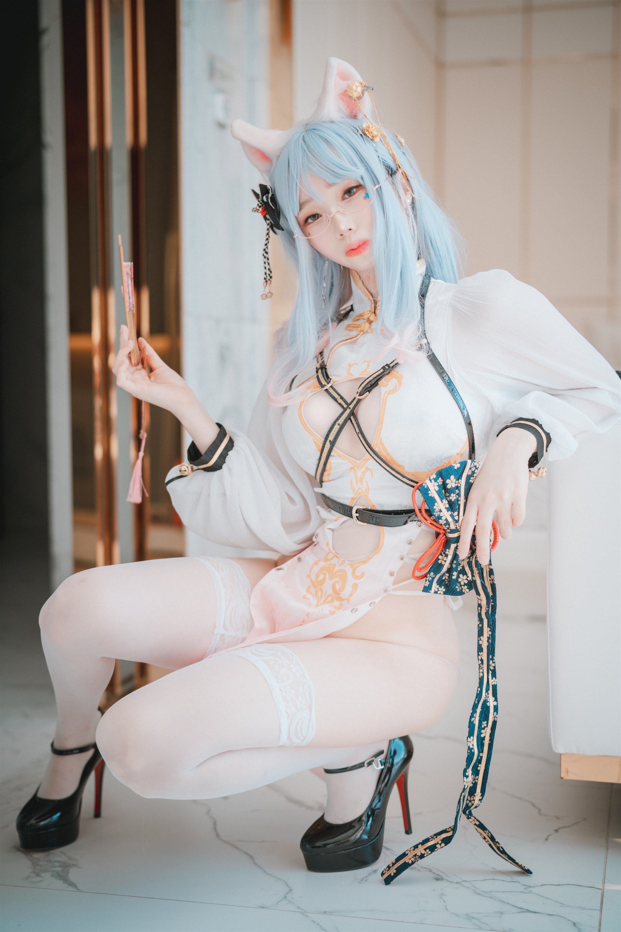 DJAWA-Photo-Bambi-Le-Chat-Porte-un-Qipao-MrCong.com-017