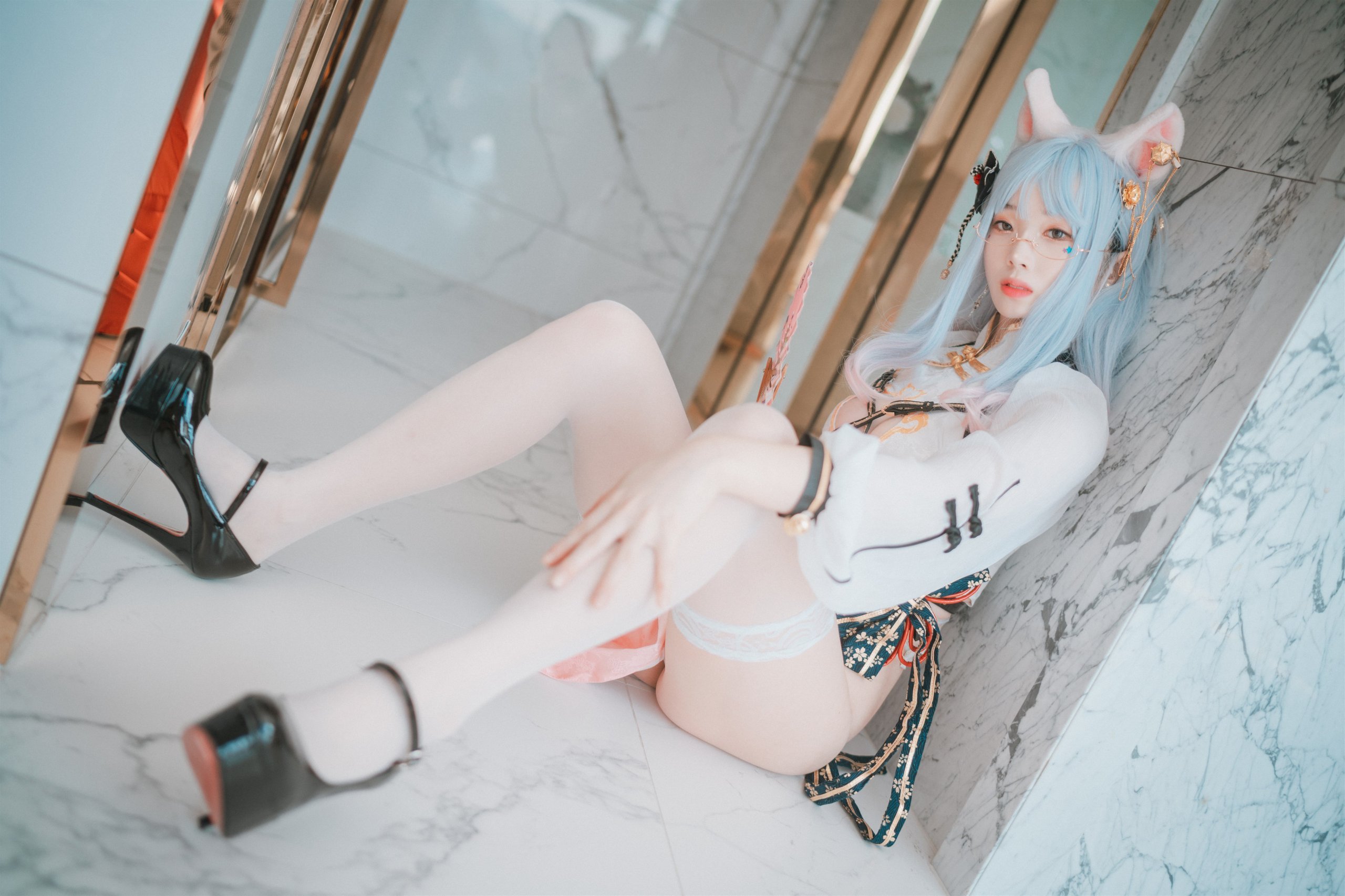 DJAWA-Photo-Bambi-Le-Chat-Porte-un-Qipao-MrCong.com-035
