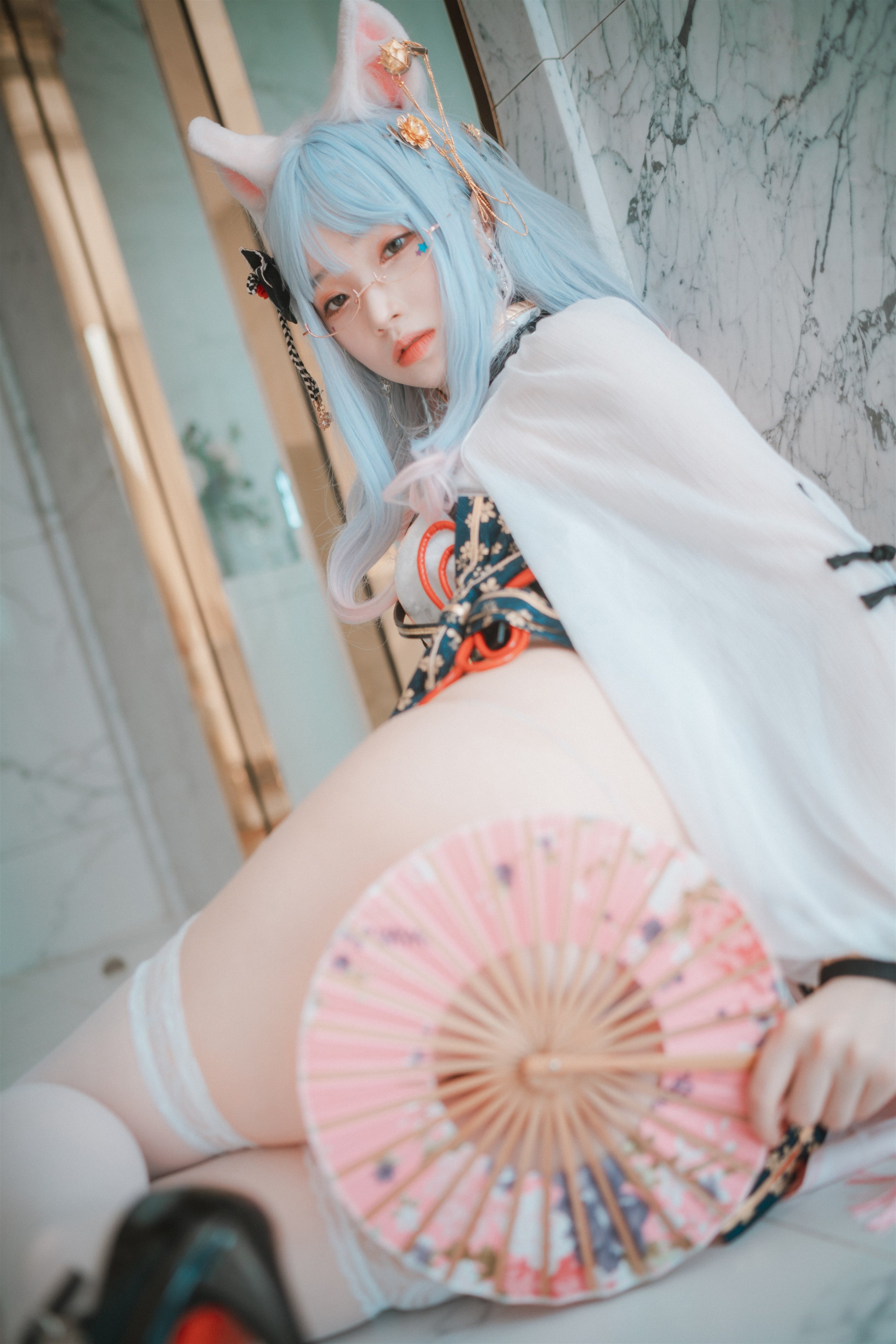 DJAWA-Photo-Bambi-Le-Chat-Porte-un-Qipao-MrCong.com-038