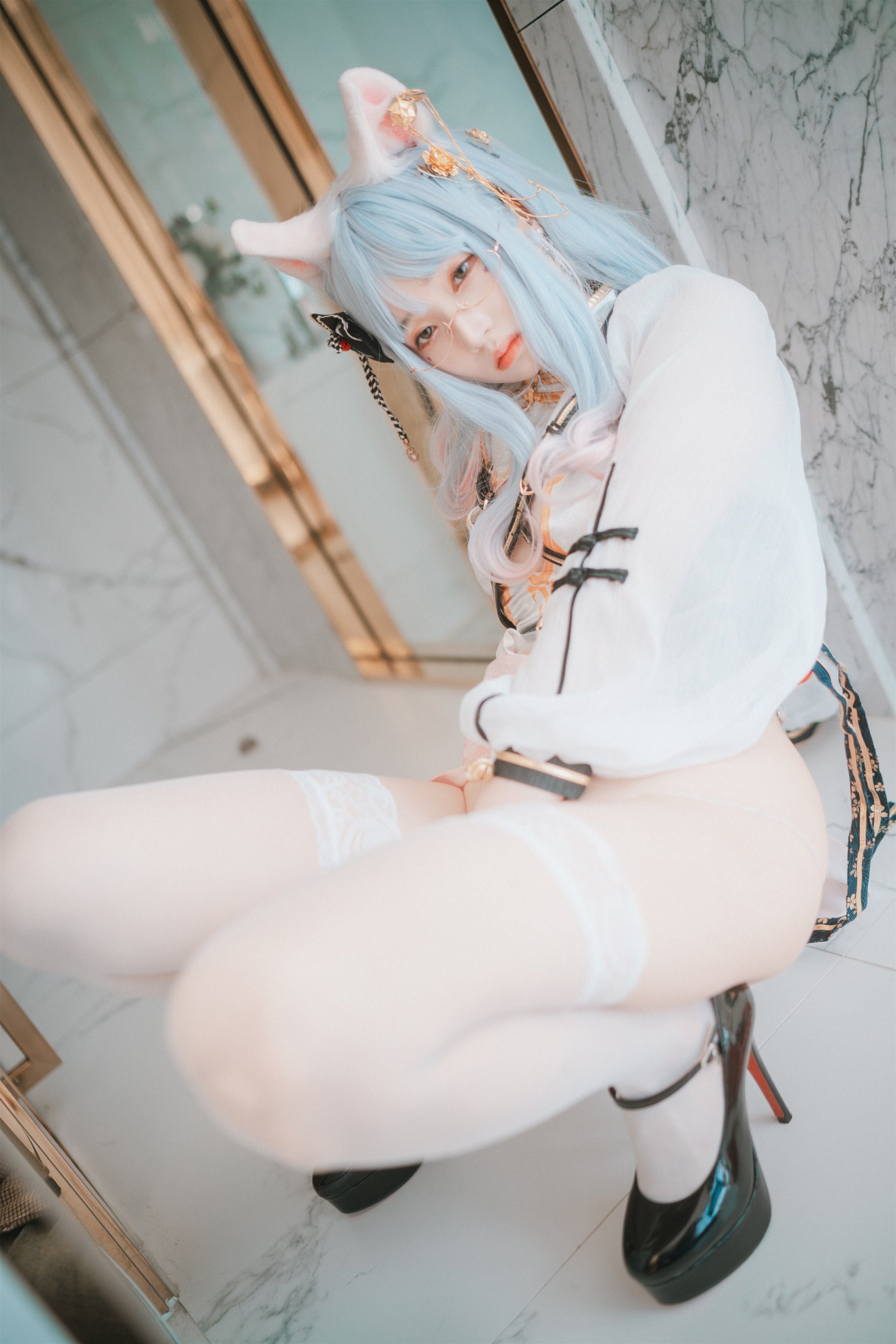 DJAWA-Photo-Bambi-Le-Chat-Porte-un-Qipao-MrCong.com-041